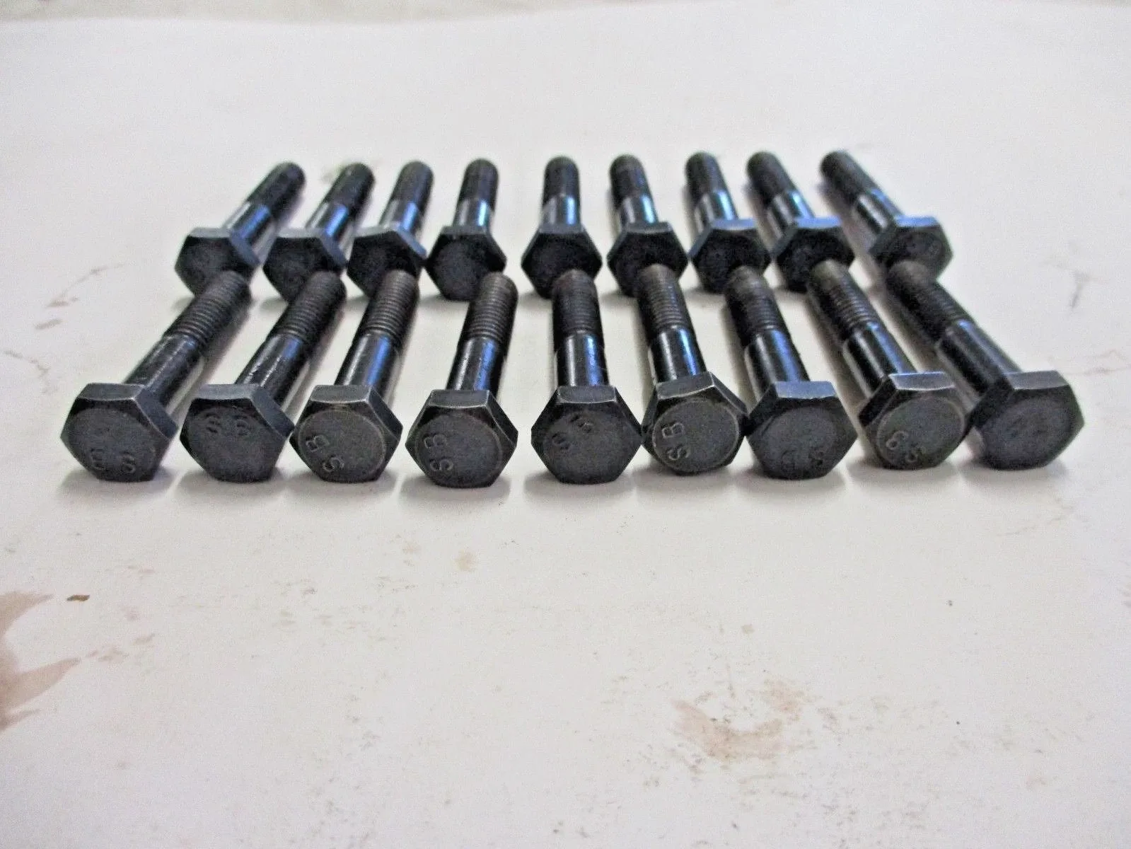 1971 Chevrolet Chevelle Turbo 350 Transmission Valve Body Bolts - Set of 18 image 3