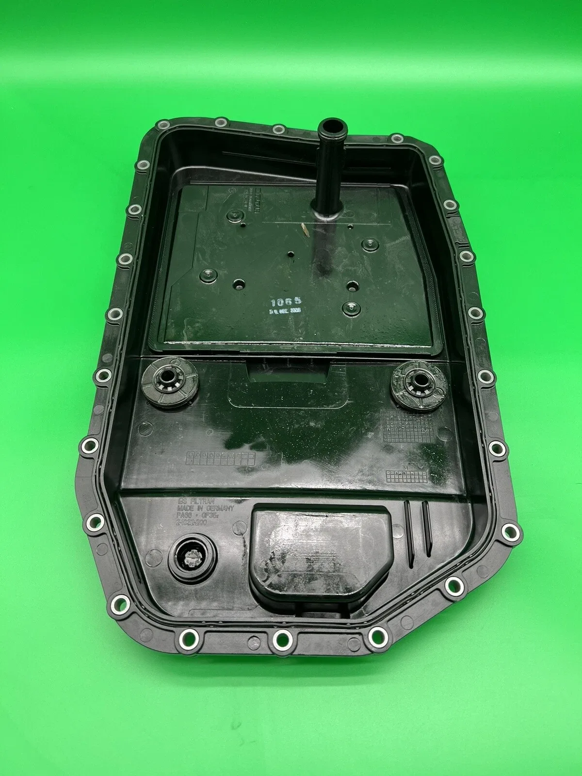ZF Oil Sump 24117536387 for BMW 6HP19 / 6HP21 6-Speed Automatic Transmission