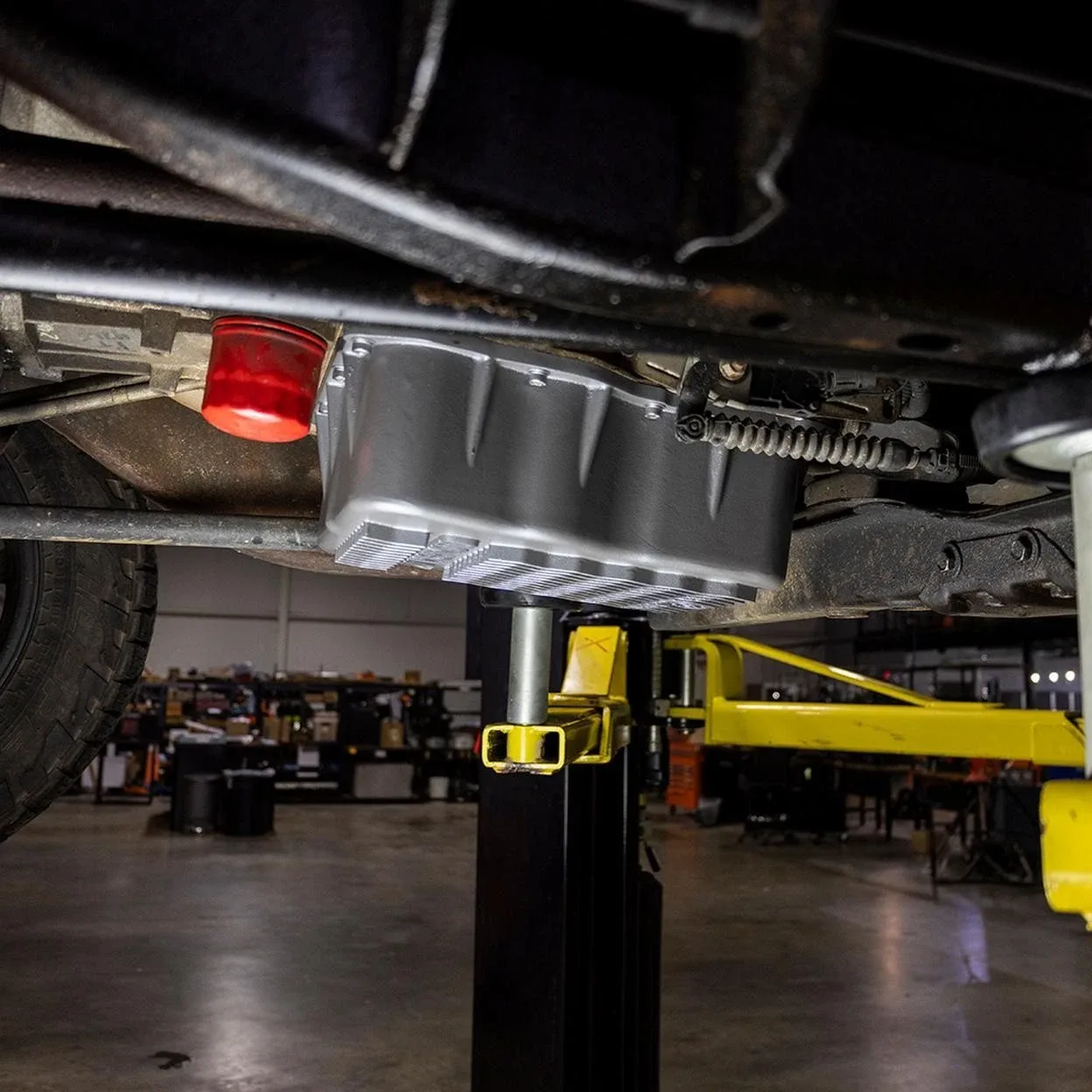 Mishimoto Transmission Oil Pan for 2007-2010 GMC Sierra 3500 HD image 3