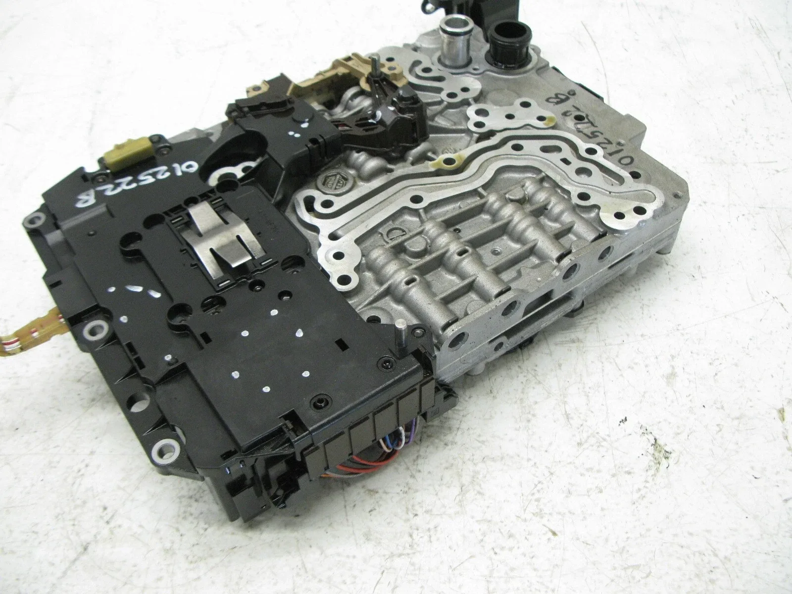 2011-2017 Audi A4/A5 Quattro Mechatronic Valve (MXW) - 1087427124 image 3