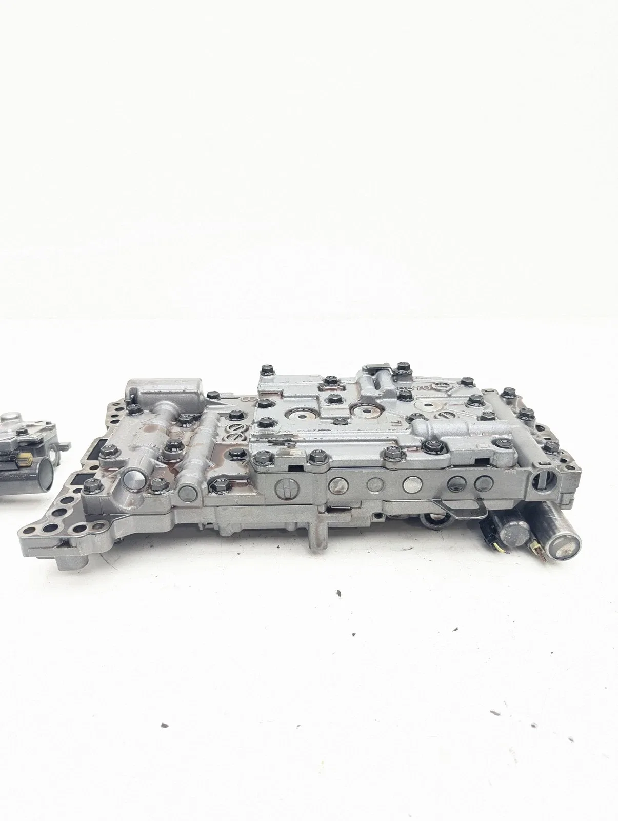 2006-2008 Lexus IS250 AWD Transmission Valve Body OEM image 2