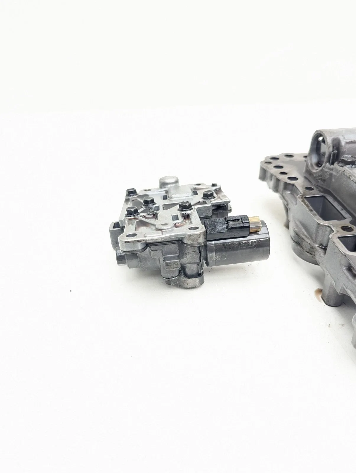 2006-2008 Lexus IS250 AWD Transmission Valve Body OEM image 3
