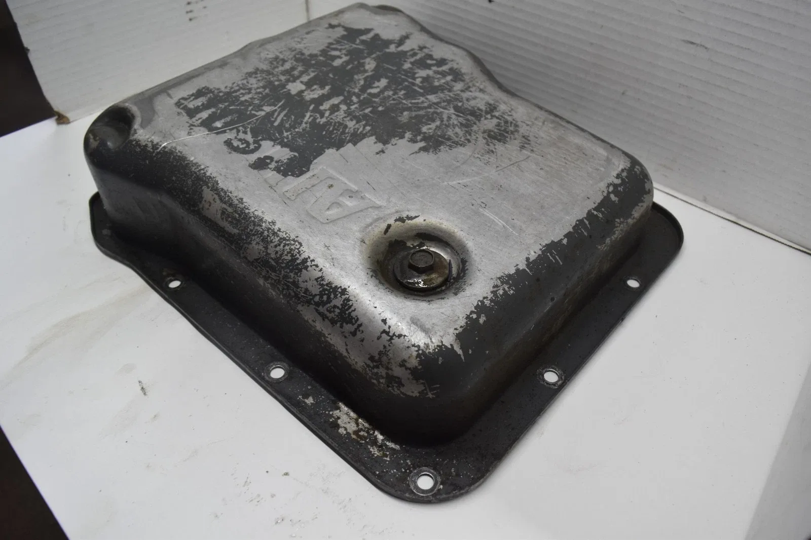 1999 2005 CHEVROLET SILVERADO TRANSMISSION OIL PAN ALLISON 1000 DURAMAX 01 02 03 image 2