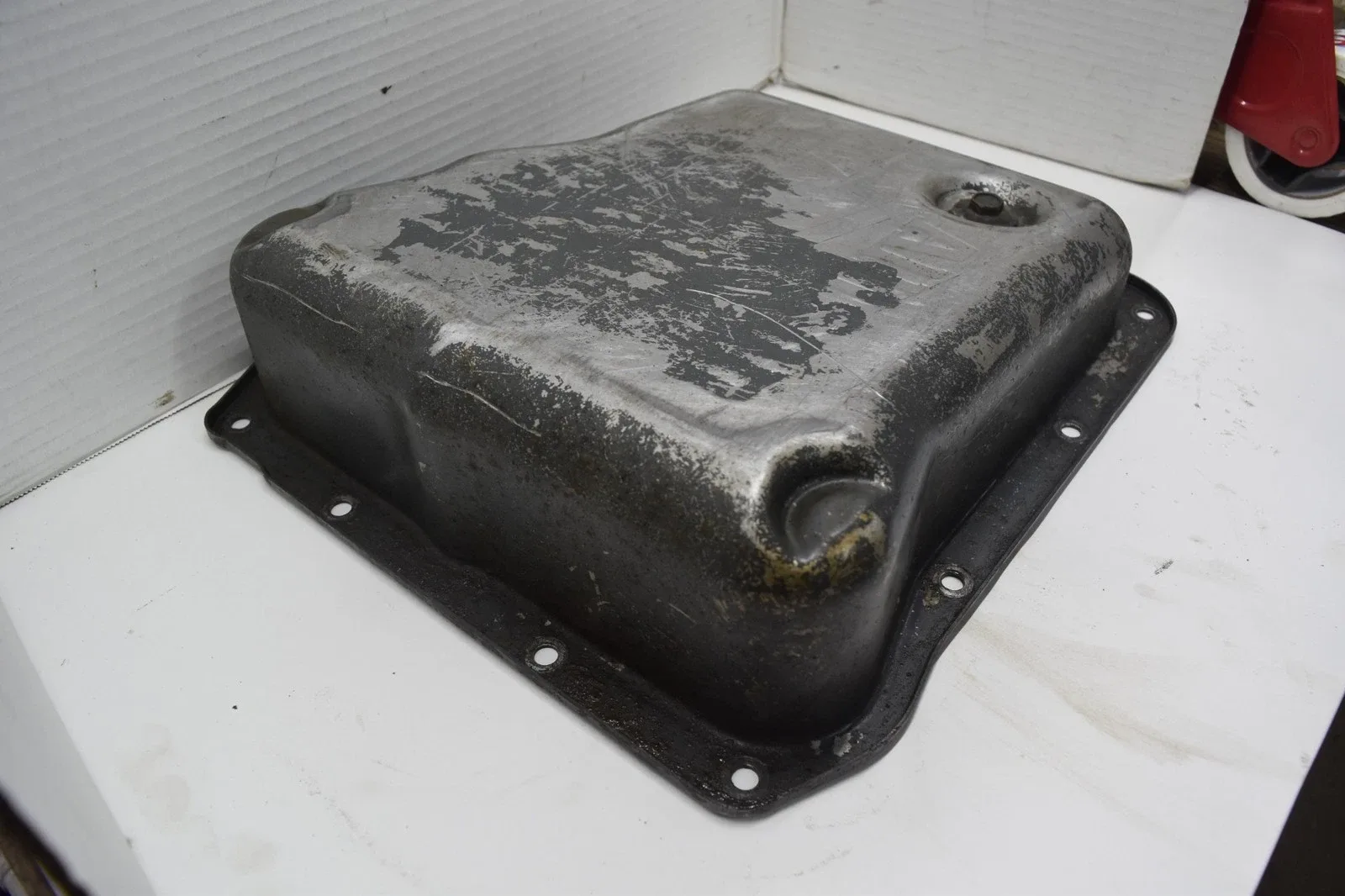 1999 2005 CHEVROLET SILVERADO TRANSMISSION OIL PAN ALLISON 1000 DURAMAX 01 02 03 image 3