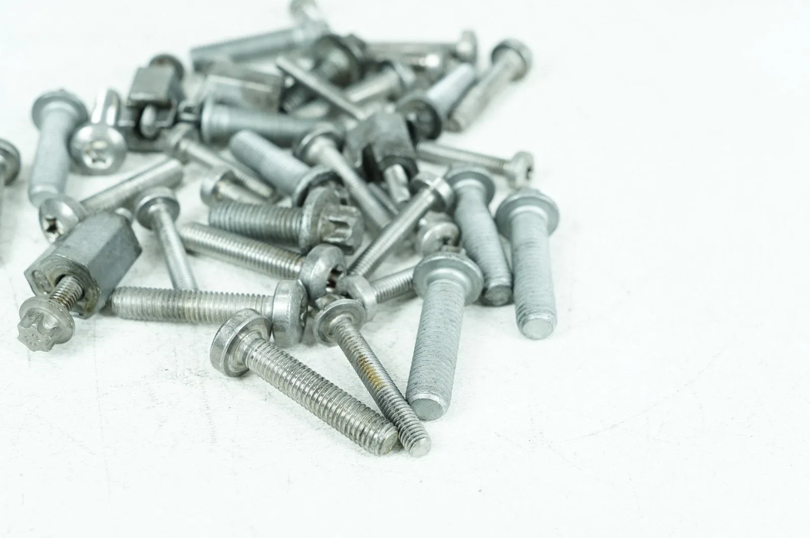 07-10 Mercedes GL450 GL550 Ml550 OEM Transmission Oil Pan Screw / Bolt Set image 3