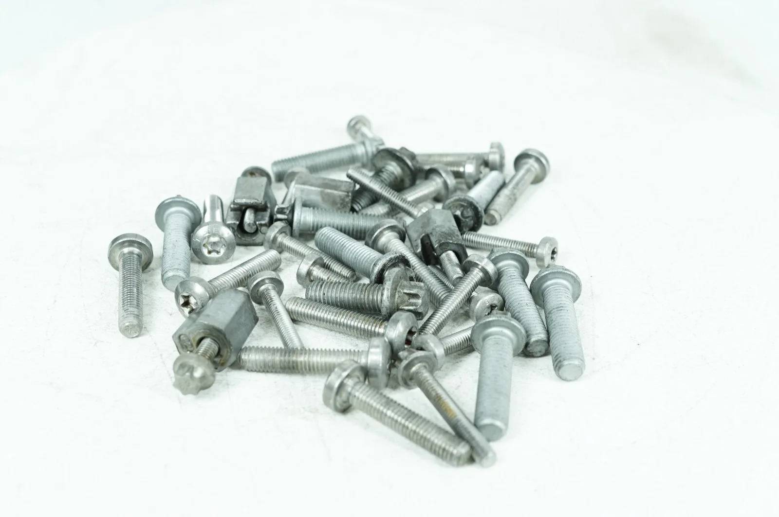 07-10 Mercedes GL450 GL550 Ml550 OEM Transmission Oil Pan Screw / Bolt Set