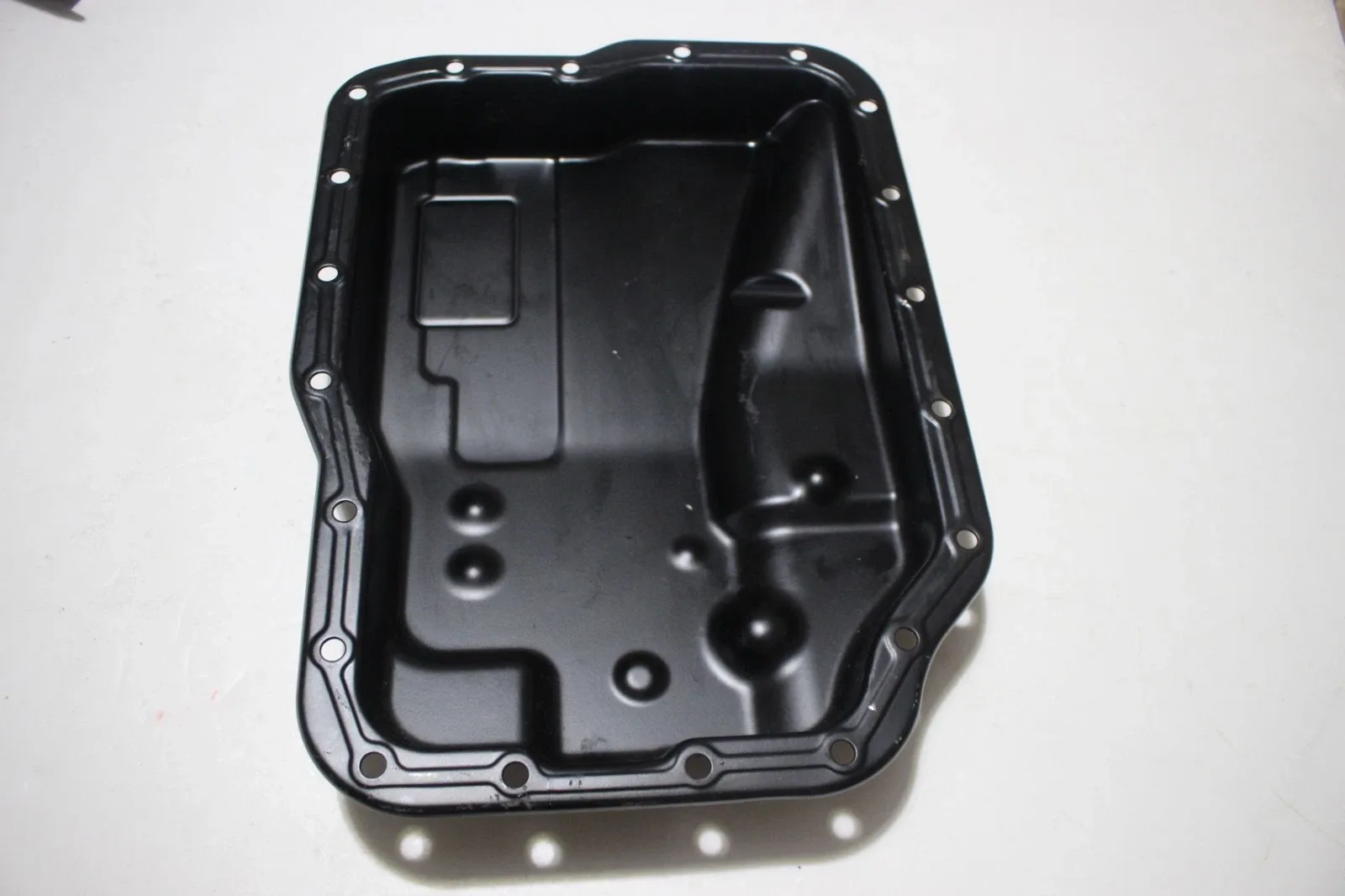 TRANSMISSION OIL PAN RF 31860003 FOR FORD FOCUS image 2