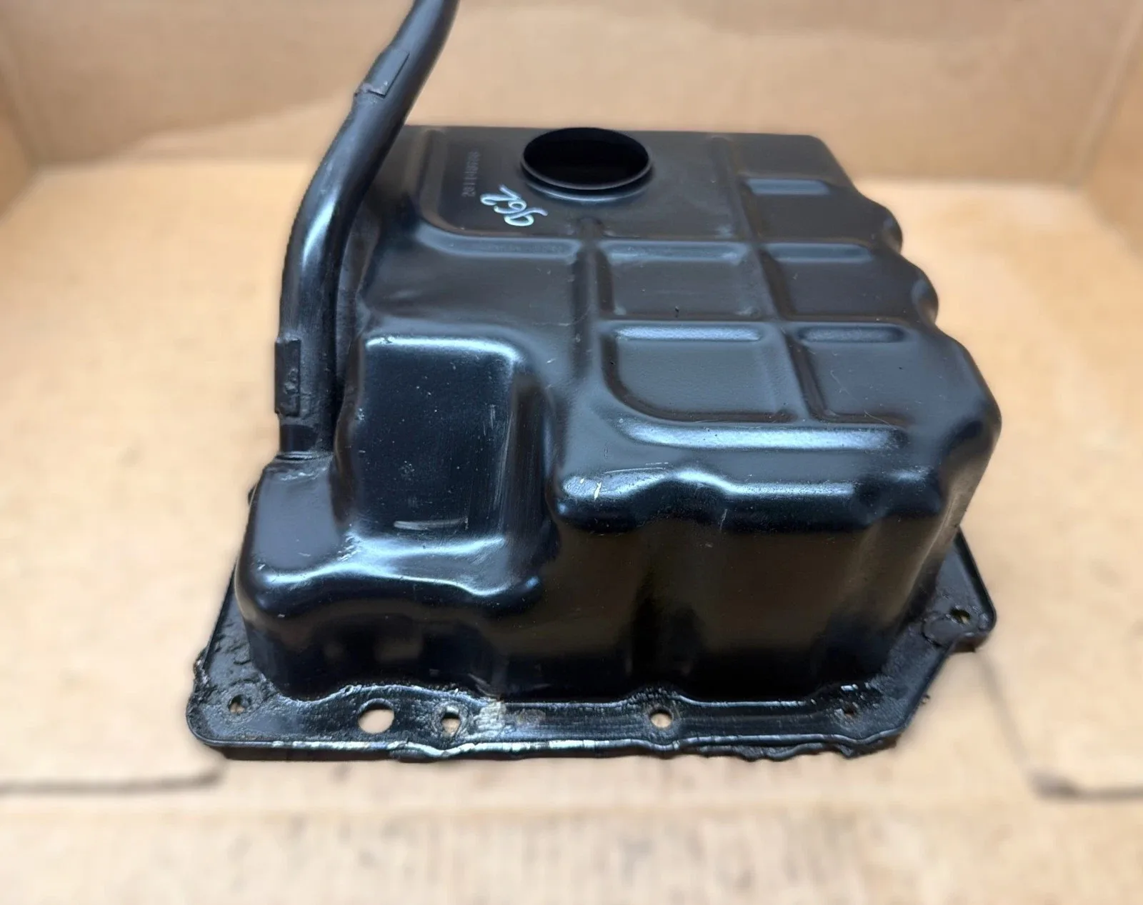Transmission Oil Pan With Tube  281148788 image 4