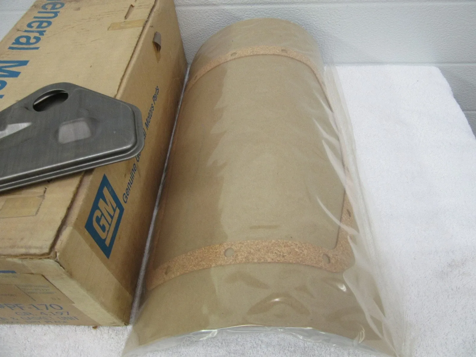 NOS 1964-1969 Buick Olds Transmission Oil Pan Screen Assy. GM 1243385 6438817 dp image 2