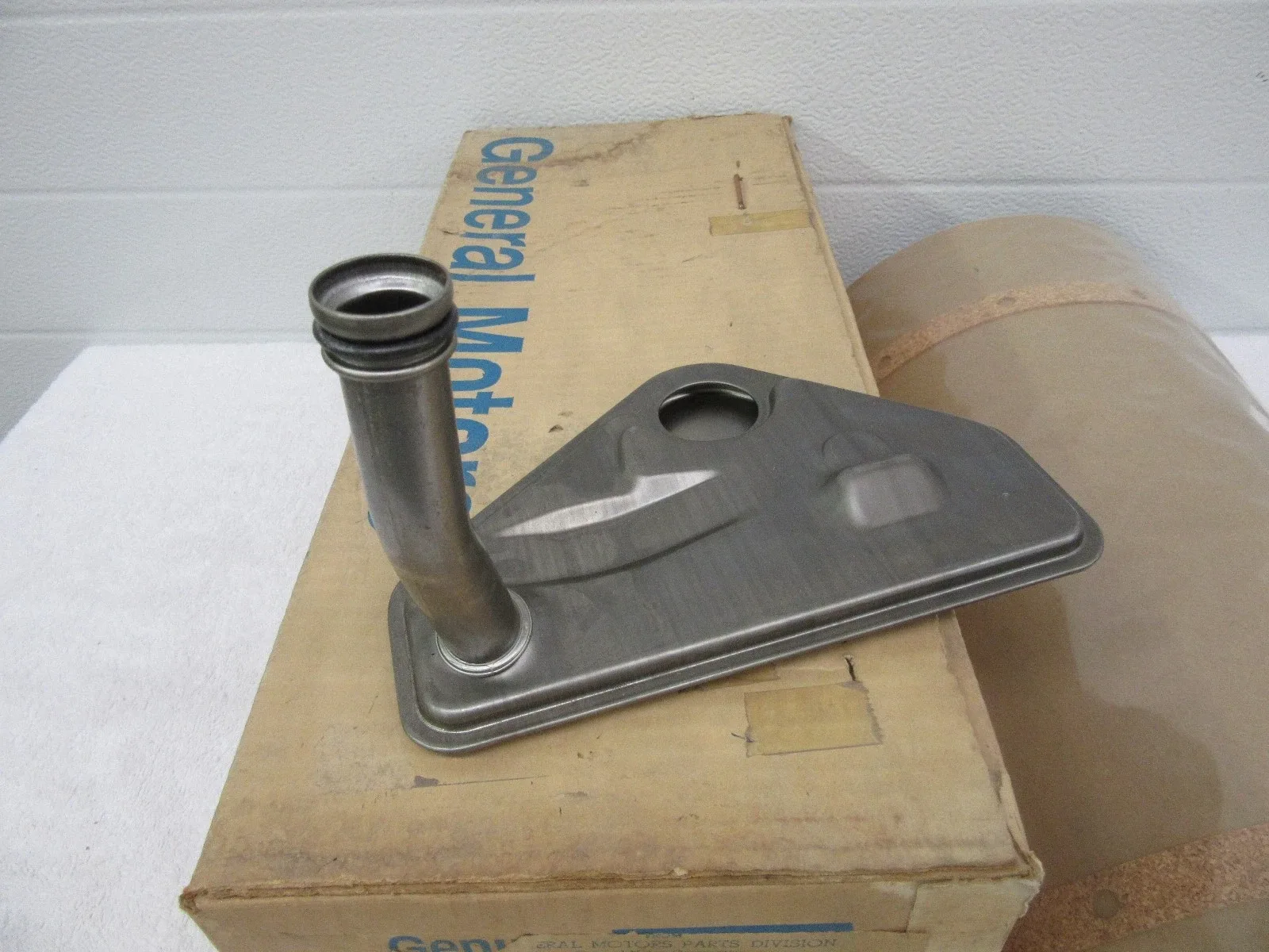 NOS 1964-1969 Buick Olds Transmission Oil Pan Screen Assy. GM 1243385 6438817 dp image 4