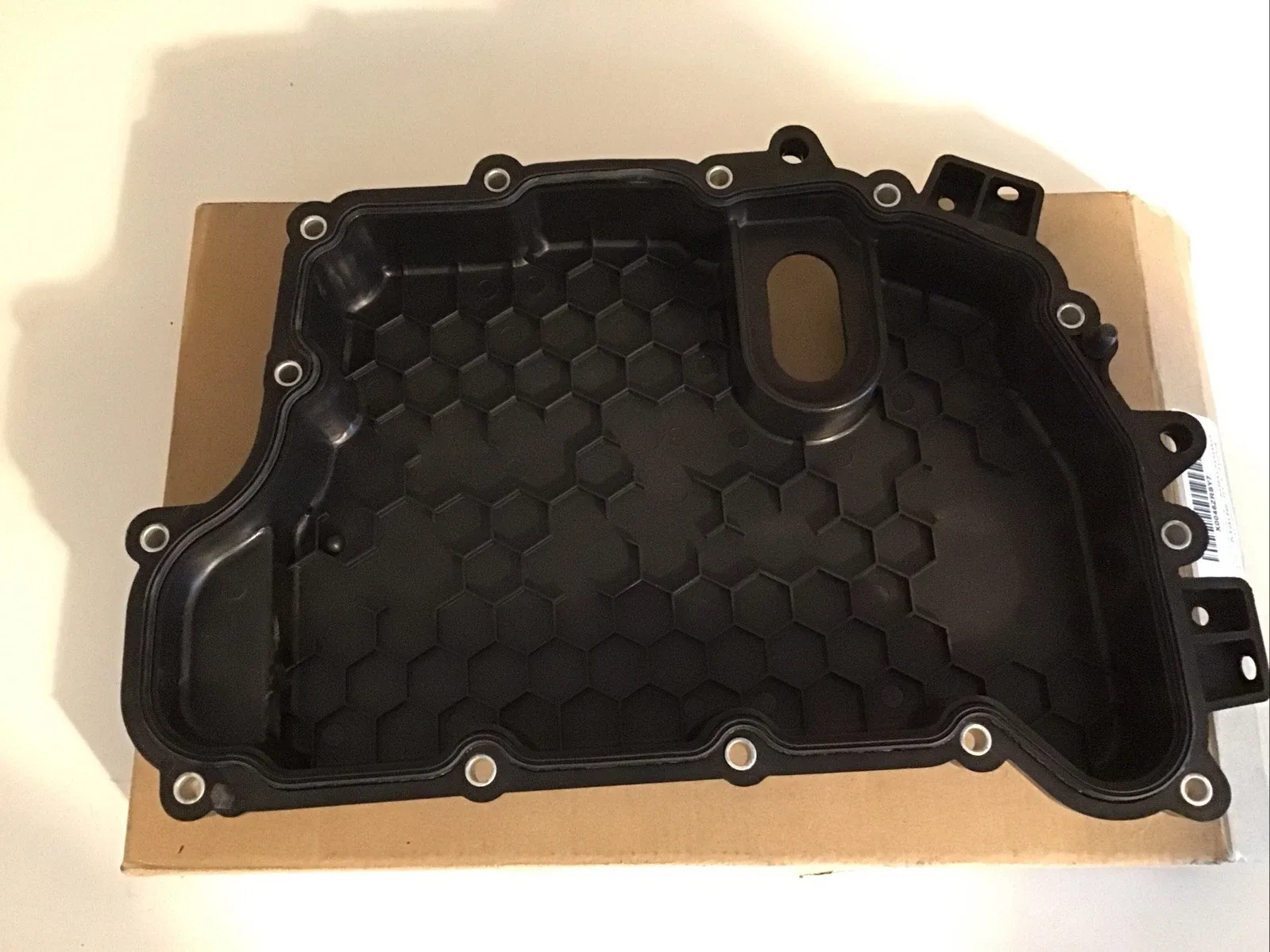 2011-2018 Chevrolet Cruze & 2008-2018 Chevrolet Malibu Transmission Oil Pan 24243517 image 2