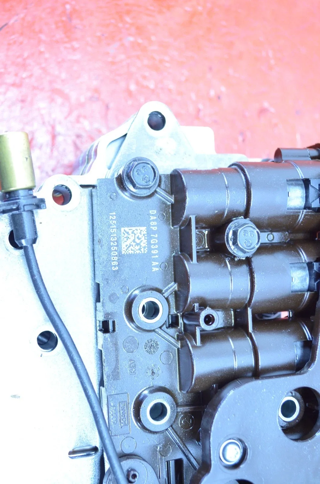 2013-2016 Lincoln MKS 3.7L FWD Automatic Transmission Valve Body OEM image 3