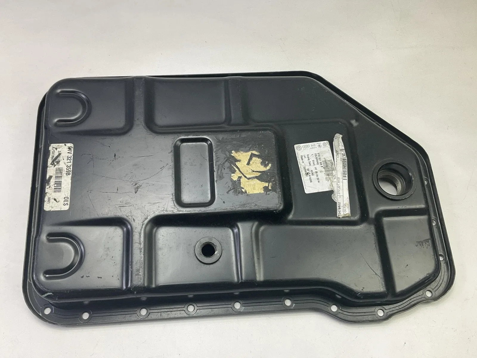 Missing Missing Vent Valve - NEW OEM VW Audi 01V321359B Auto Trans Oil Pan