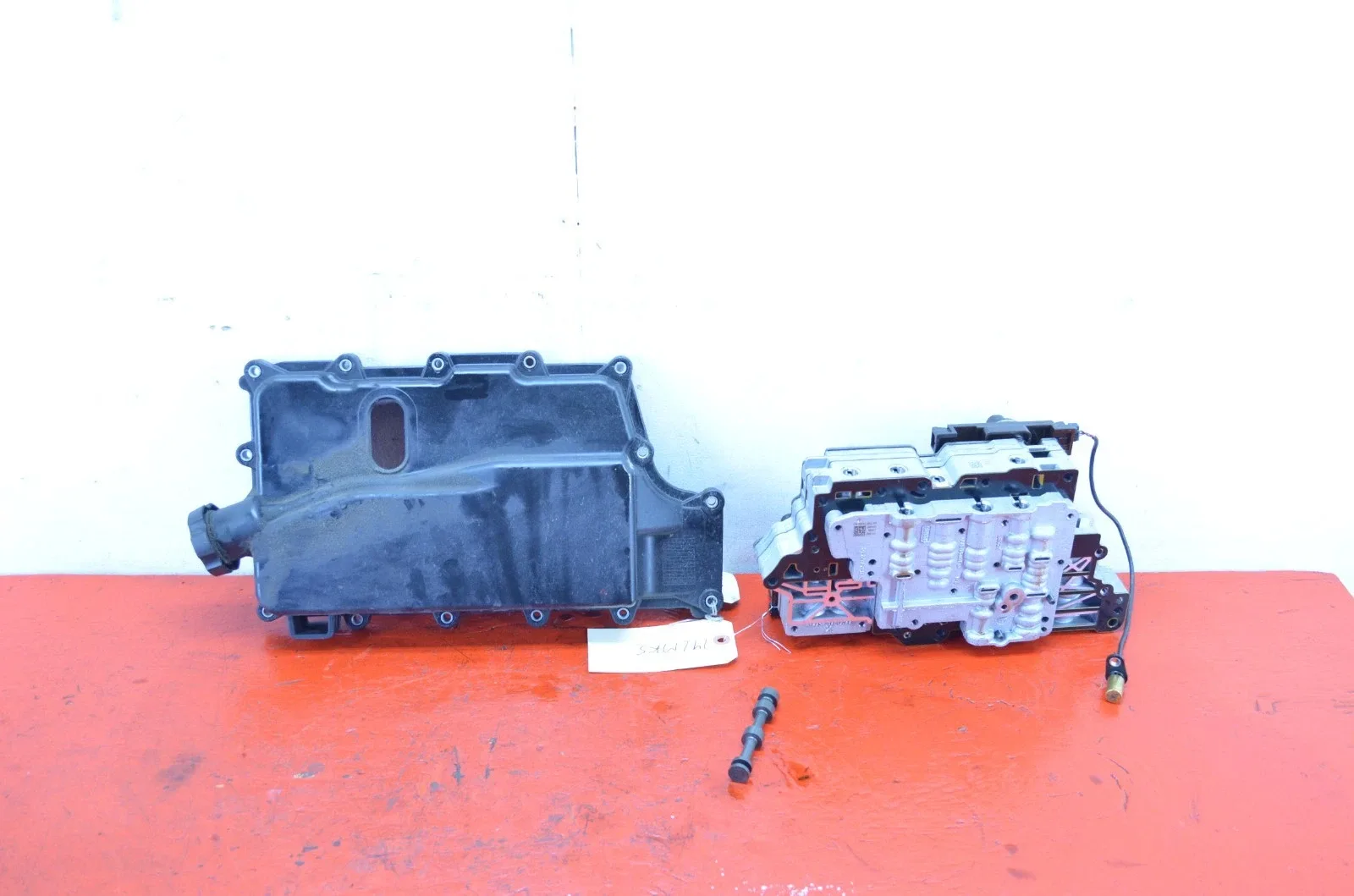 2013-2016 Lincoln MKS 3.5L FWD Automatic Transmission Valve Body OEM image 3