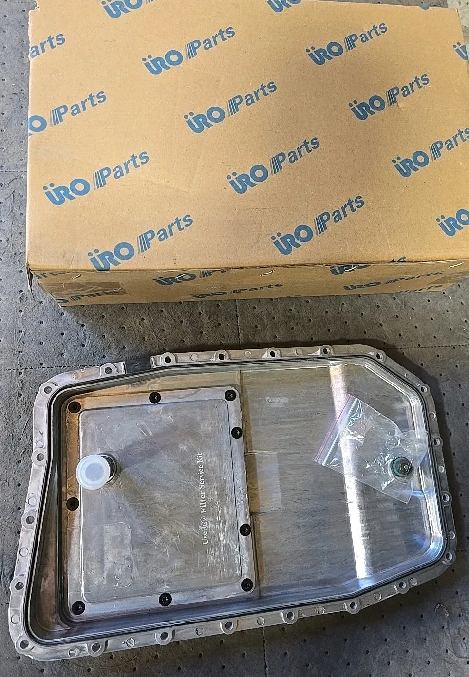 Genuine URO URO Parts Transmission Oil Pan Kit 24152333903PRM