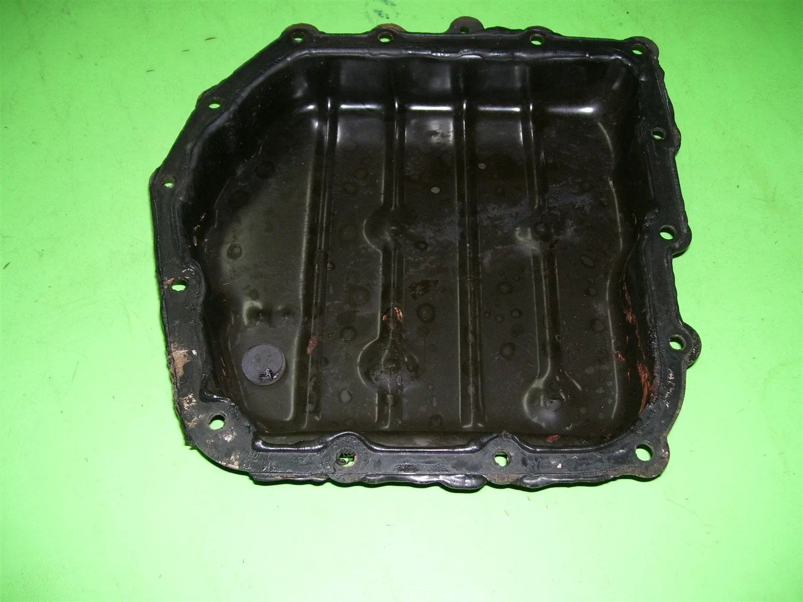 2005 Chrysler PT Cruiser Transmission Oil Pan A604 (40TE/41TE) image 3