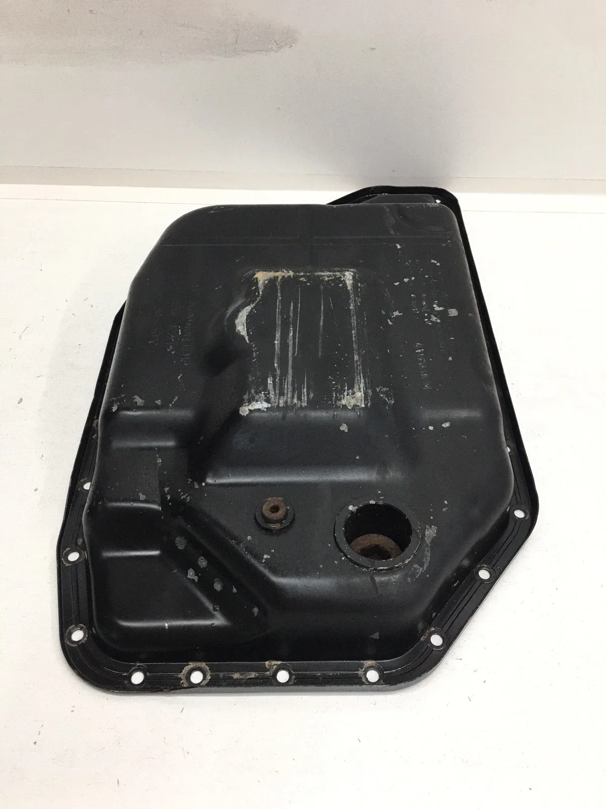 02-03 Audi S6 A6 Automatic Transmission Oil Pan image 2
