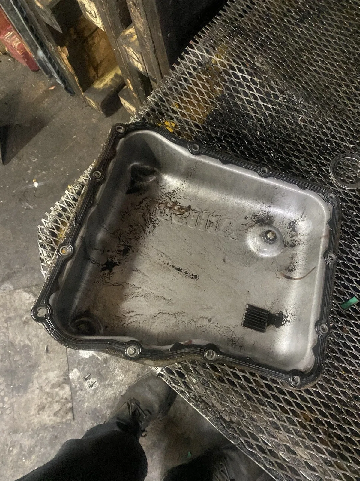 Allison 1000 (LB7) Oil Pan ML2N28 image 2