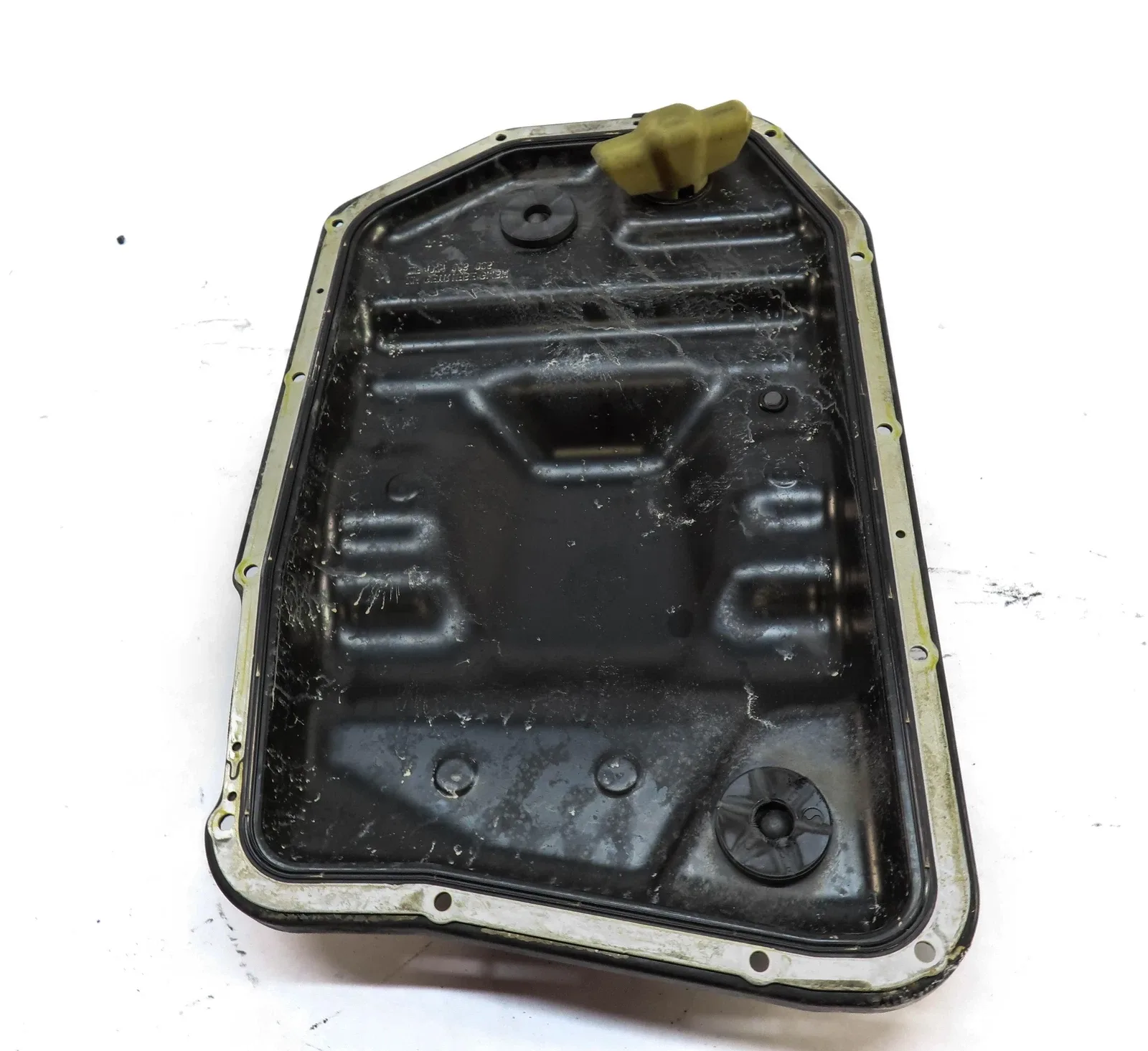 2007-2010 Audi Q7 3.6L Automatic Transmission Oil Pan - MPN At321359 image 3