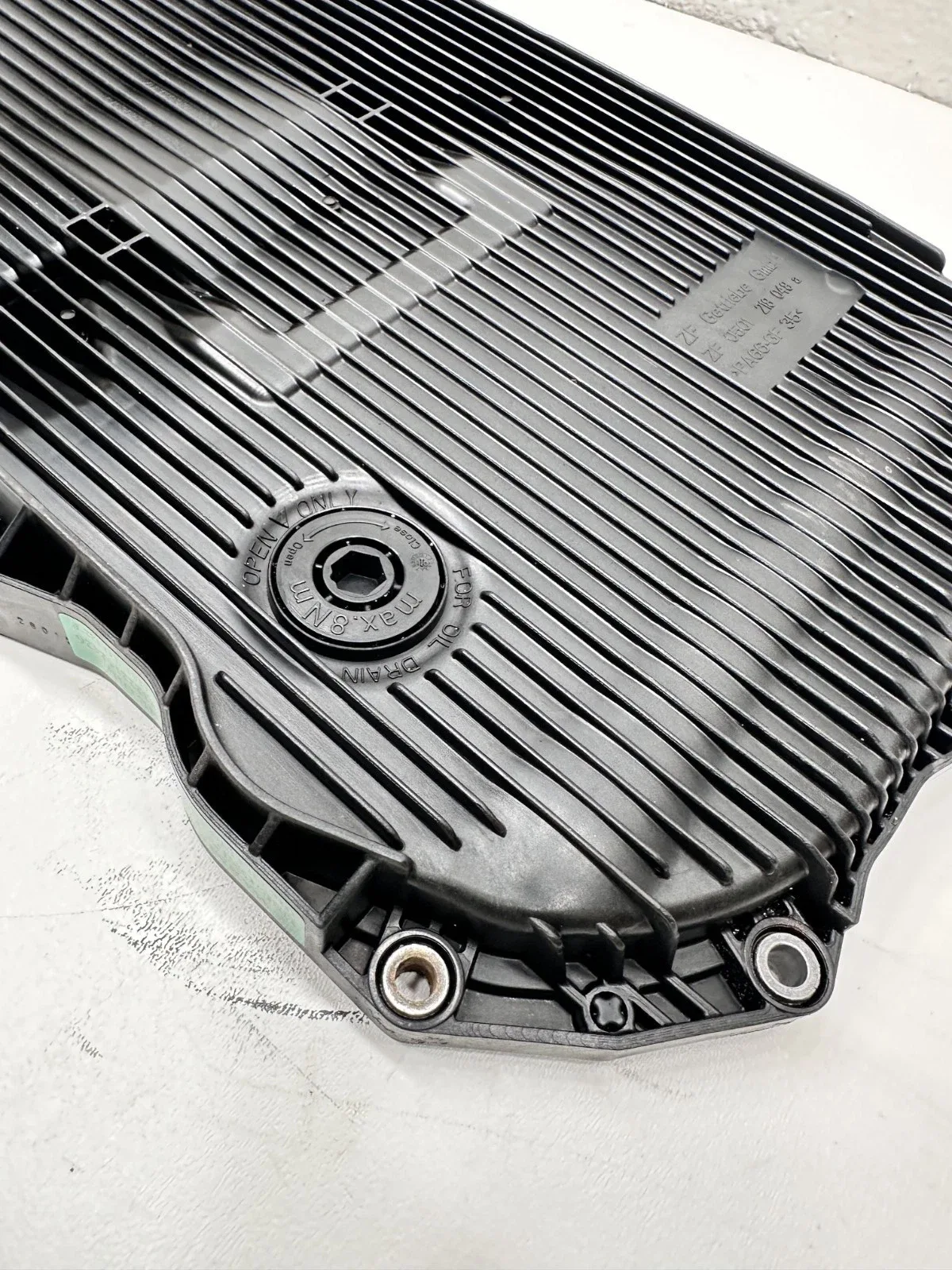Used 10-116 BMW ZF8HP45 8HP70 Transmission Oil Pan ZF 0501218048 24117624192 Use image 3