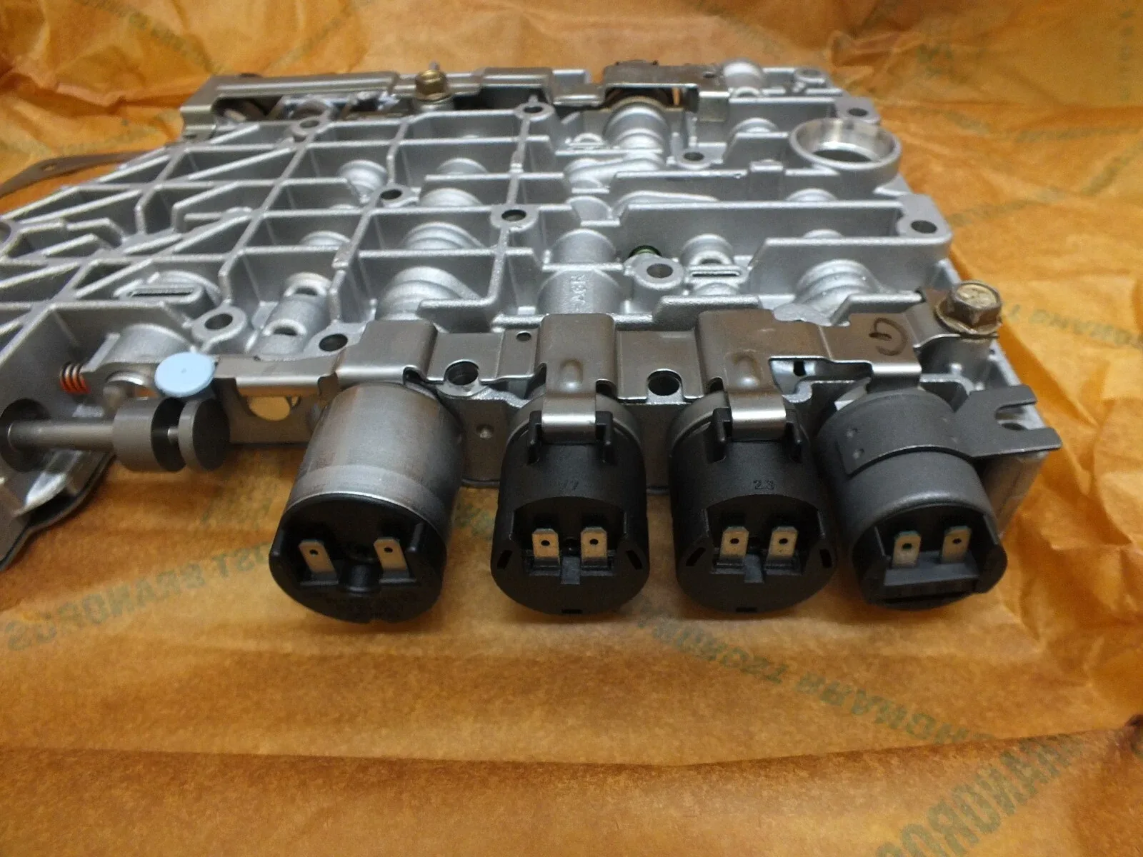 2001 Ford Explorer / Mountaineer Transmission Valve Body XL2Z-7A100-EC image 3