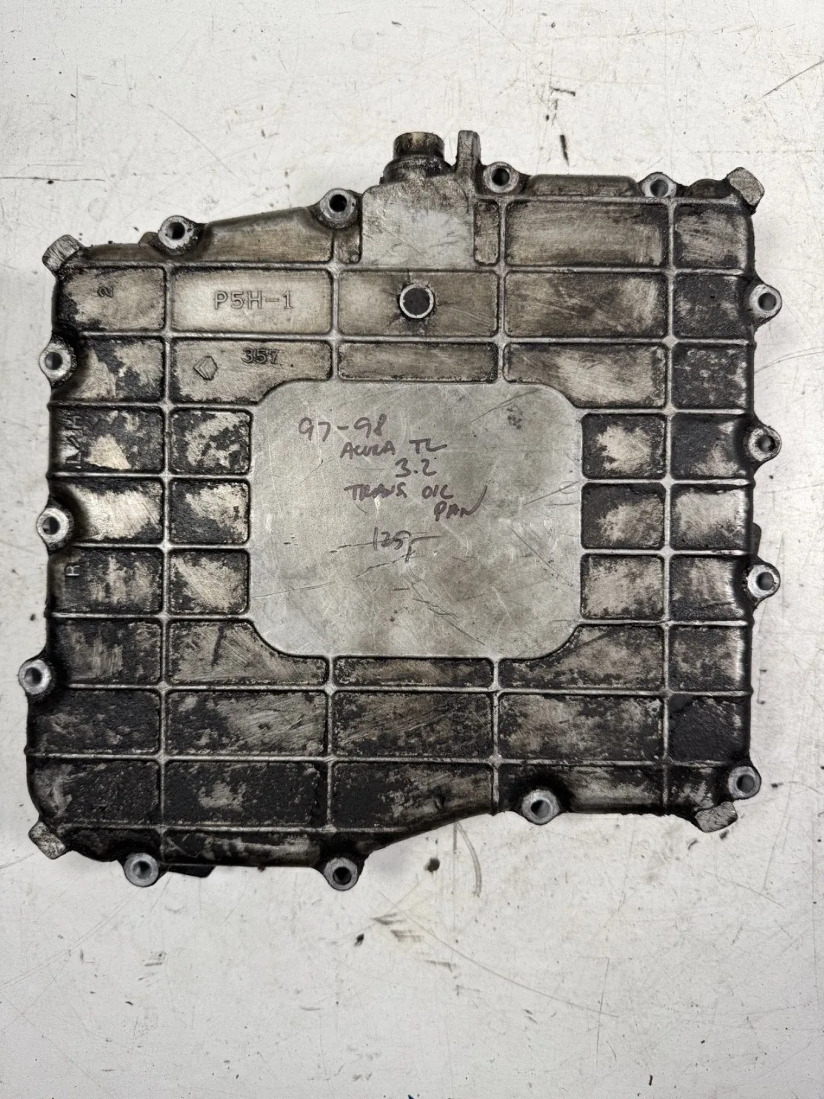 1997-1998 Acura TL 3.2 Transmission Oil Pan 21151-P5H-000