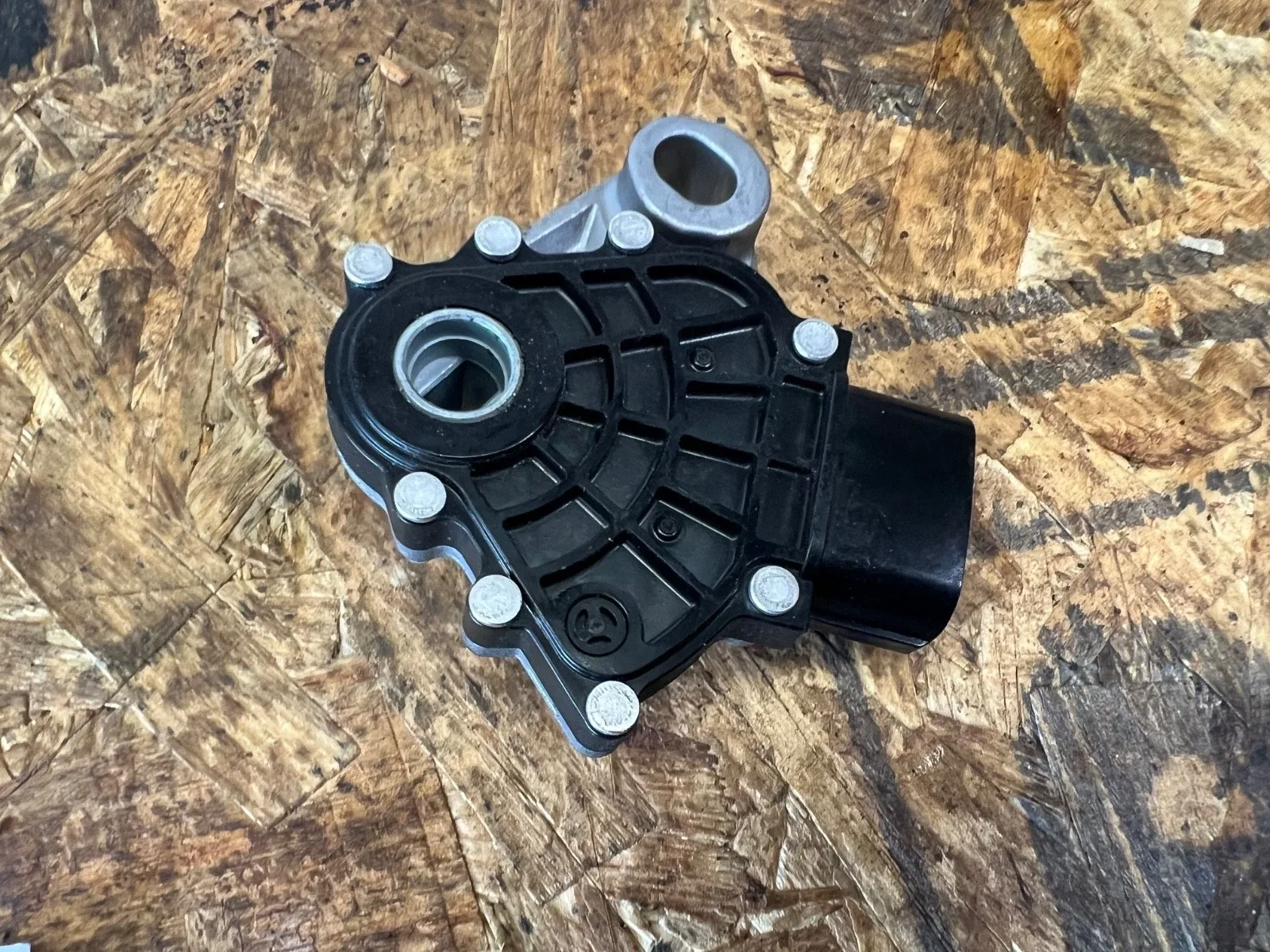 2018-2023 Mazda MX-5 Miata Transmission Gear Shifter Selector Valve Body image 4