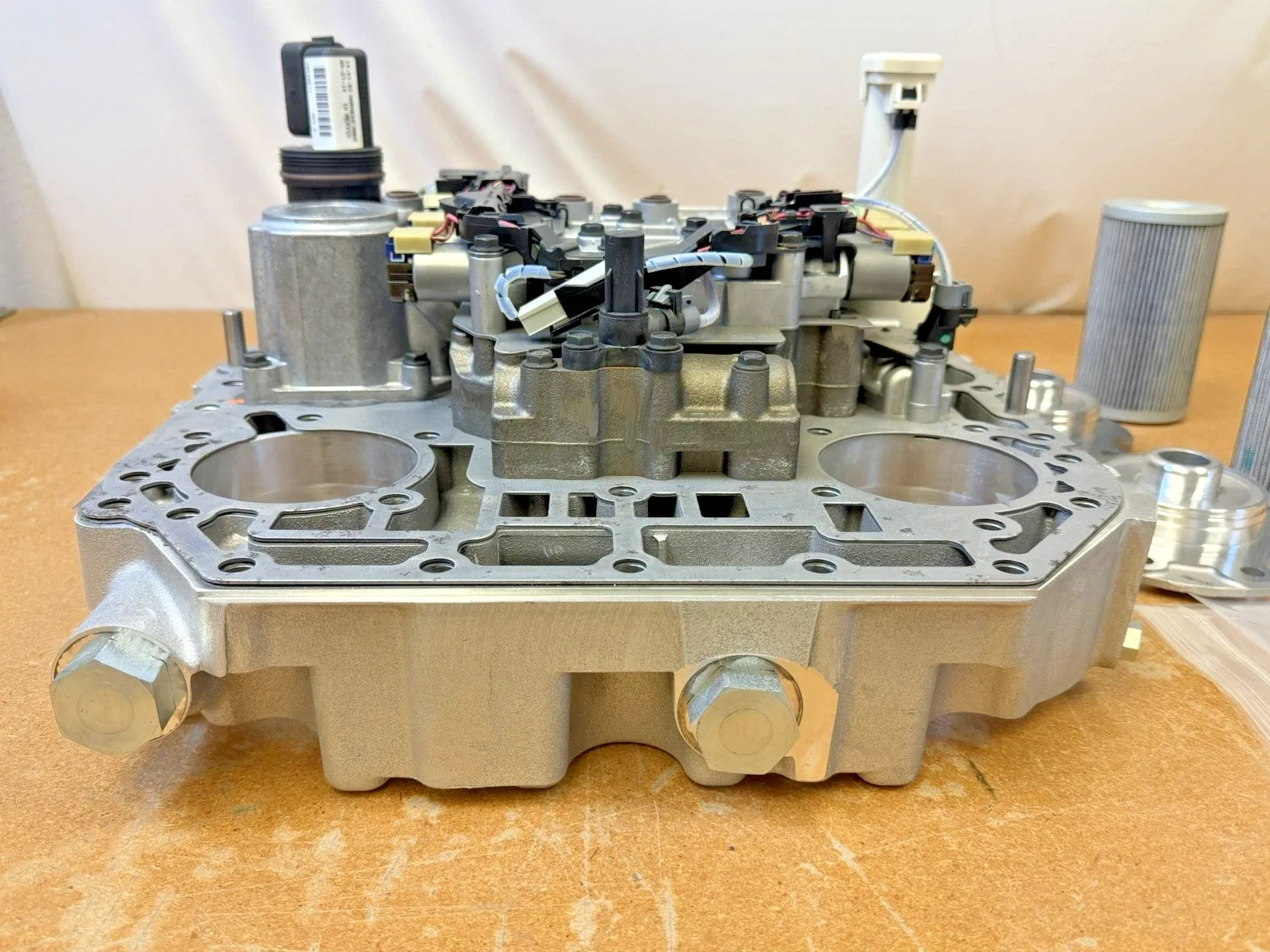 Allison 29550921 Transmission Control Valve Body with Filter Kit image 2