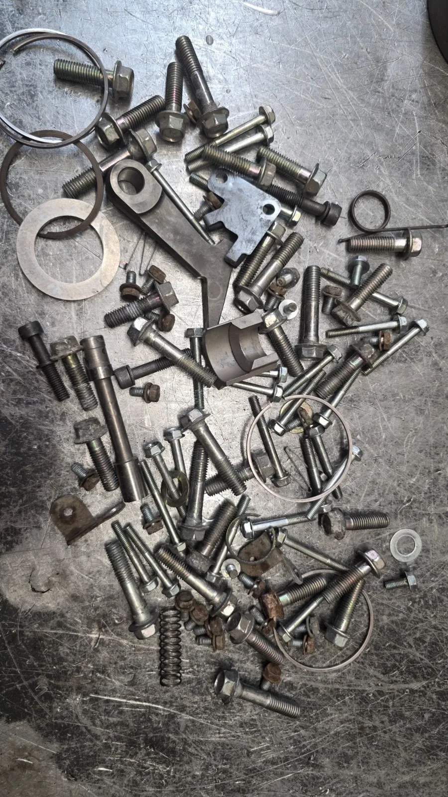 2005 Nissan 350Z RE5R05A Valve Body, Case & Snap Rings - Transmission Parts image 2