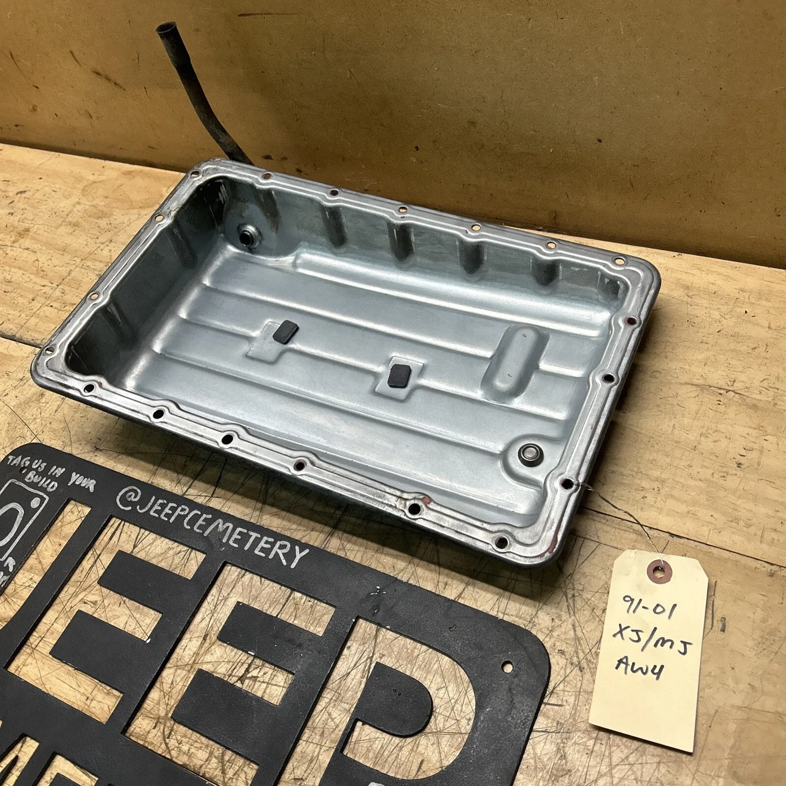 87-01 Jeep Cherokee XJ Comanche MJ AW4 Automatic Trans Fluid Belly Oil Pan 4.0L image 2