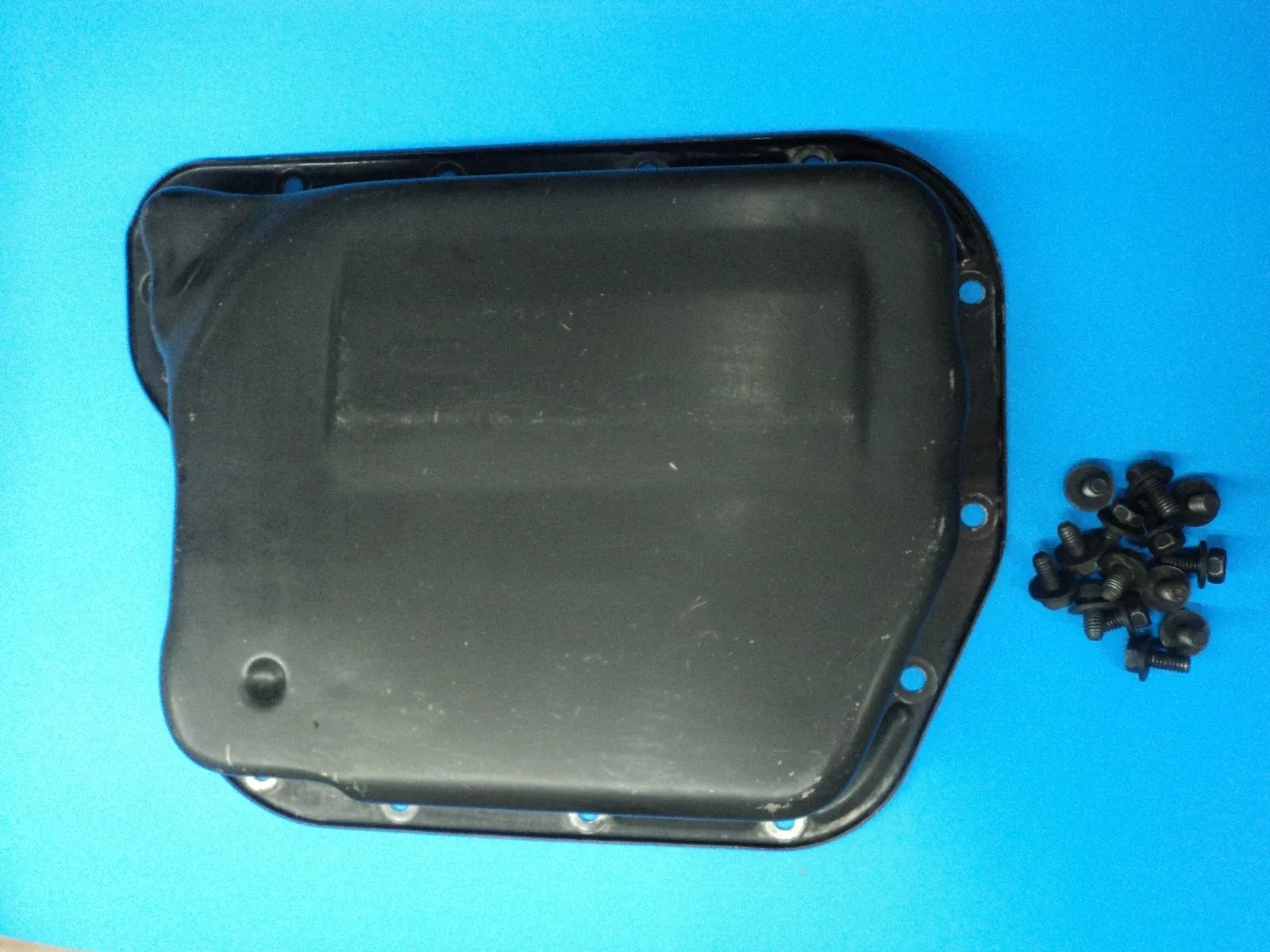 1989-1993 First Gen Dodge Ram Cummins 727 - 46RH OEM Transmission Pan with Bolts image 2