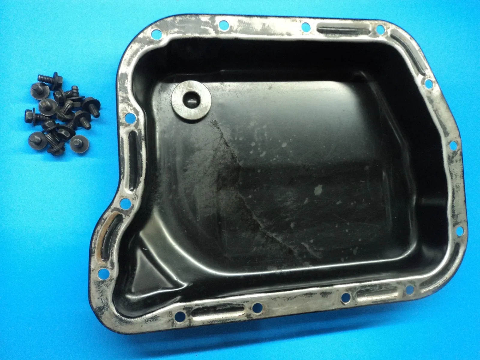 1989-1993 First Gen Dodge Ram Cummins 727 - 46RH OEM Transmission Pan with Bolts image 4