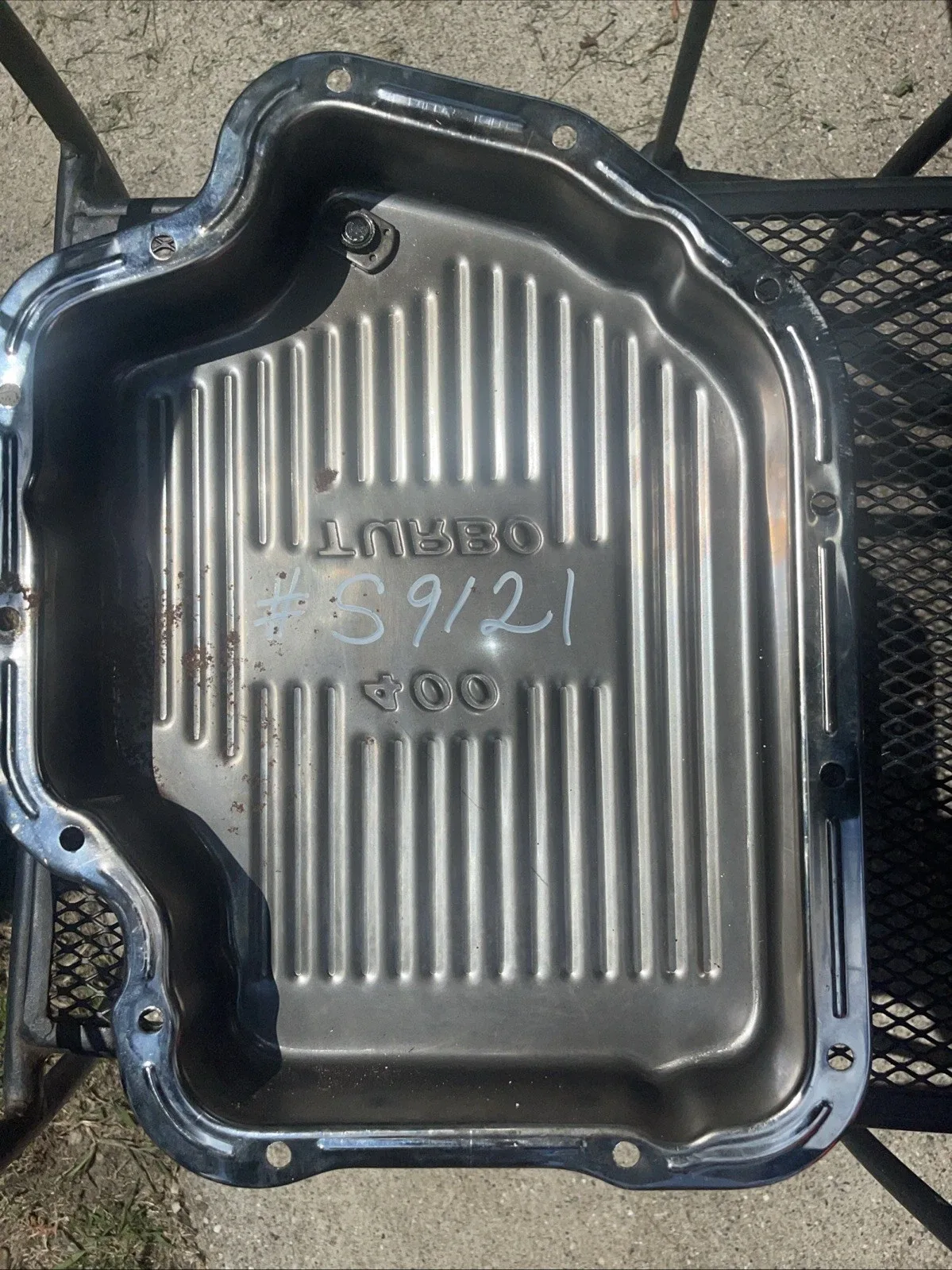 Turbo 400 Chrome Transmission Pan Oil