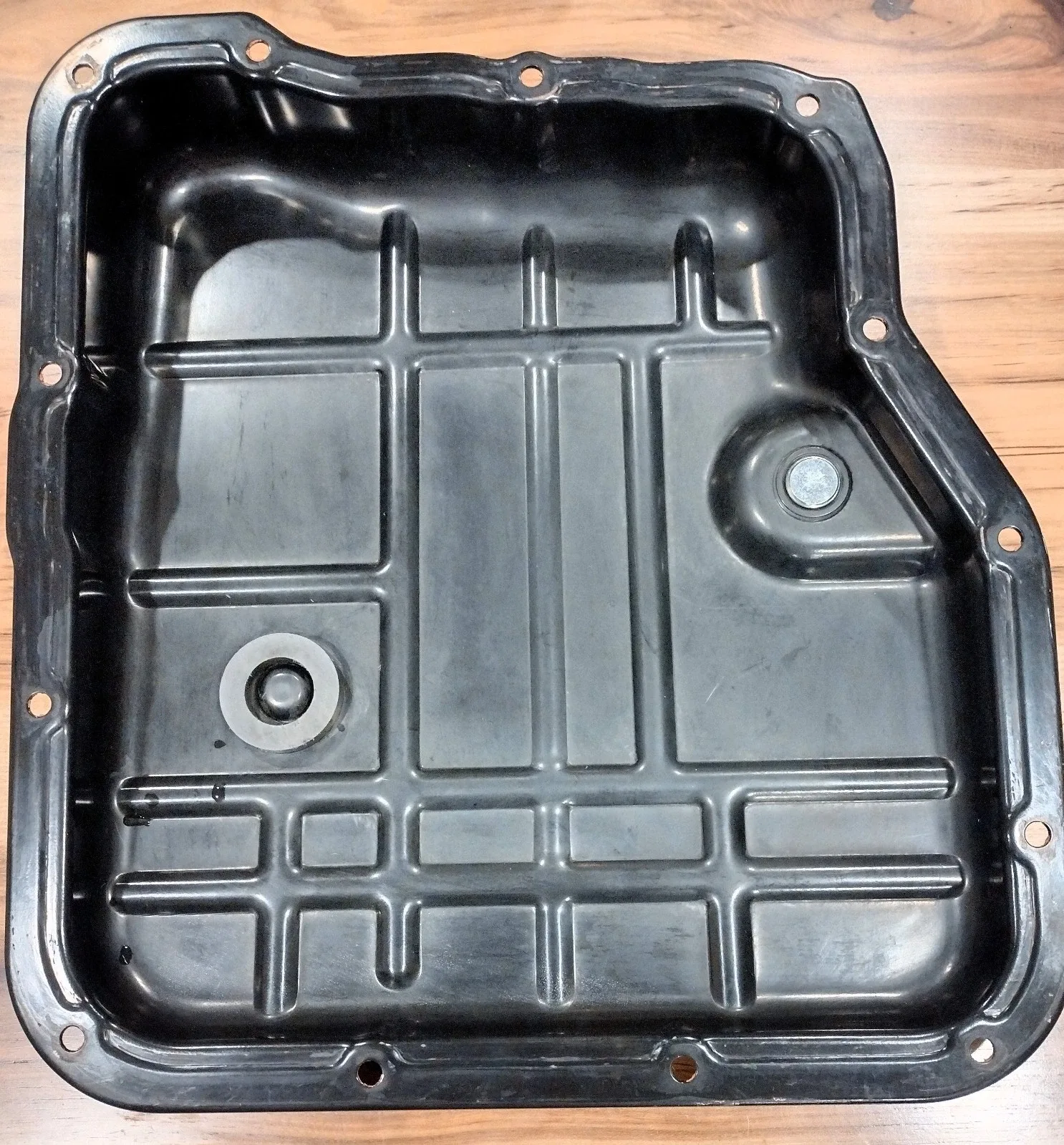 2010–2012 Subaru Outback 2.5L Automatic Transmission Oil Pan - Fits 2.5i CVT image 4