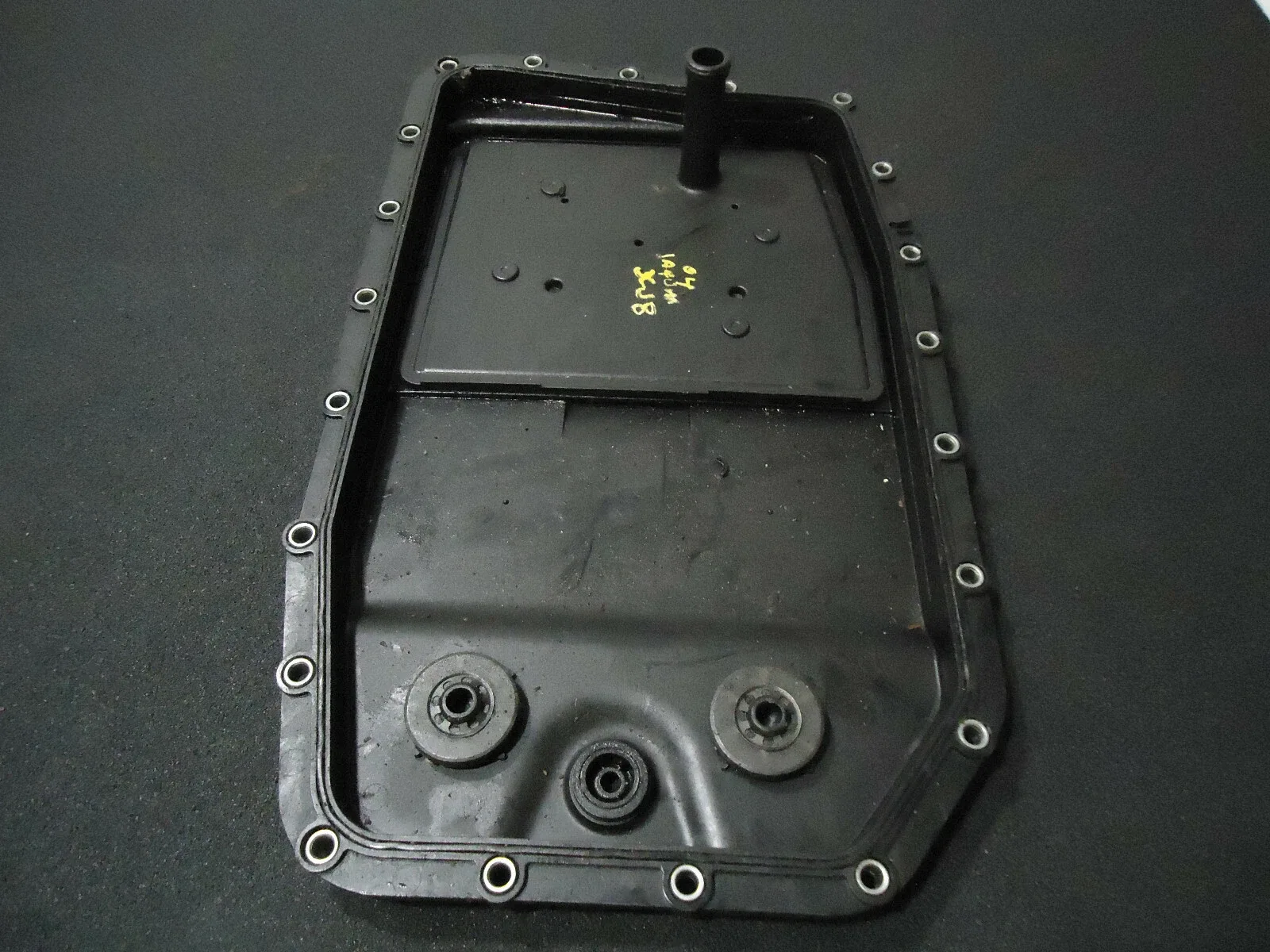 2004 JAGUAR XJ8 4.2L V8 A/T TRANSMISSION OIL PAN image 4