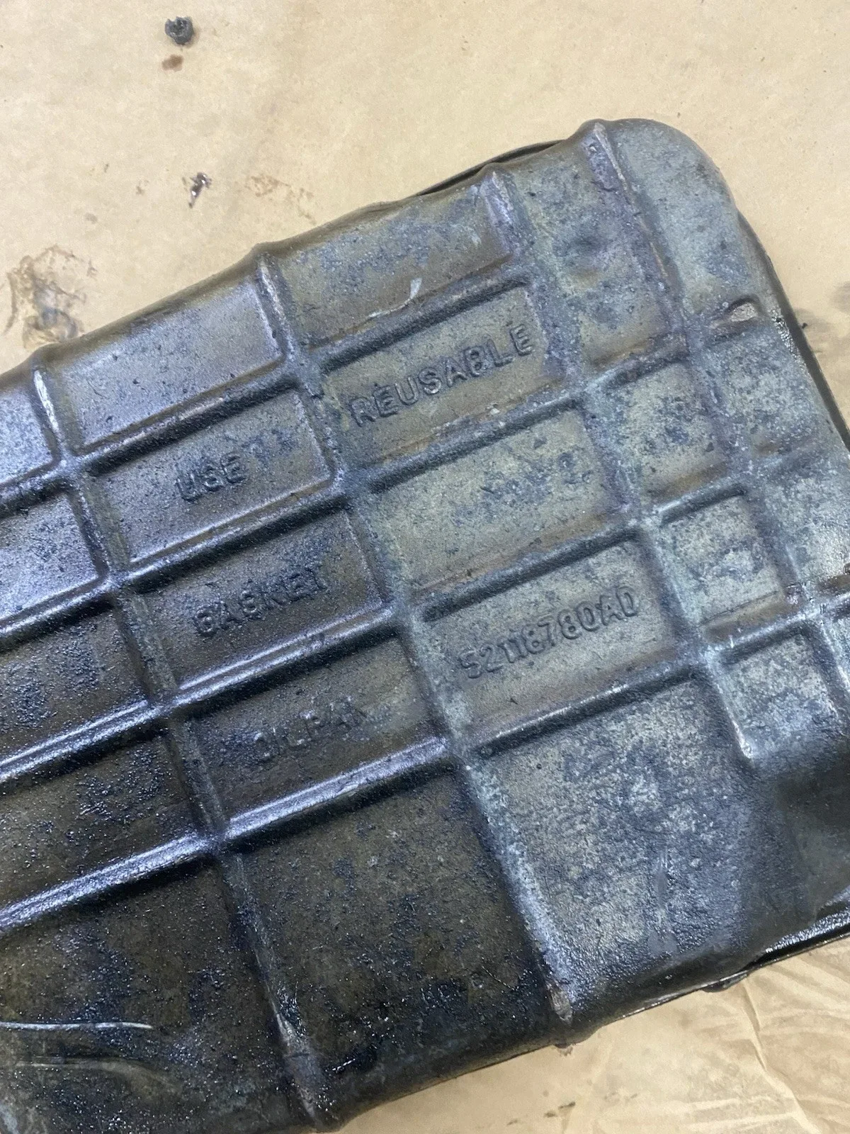Dodge Cummins 47RE Transmission Oil Pan ML6E28 image 2