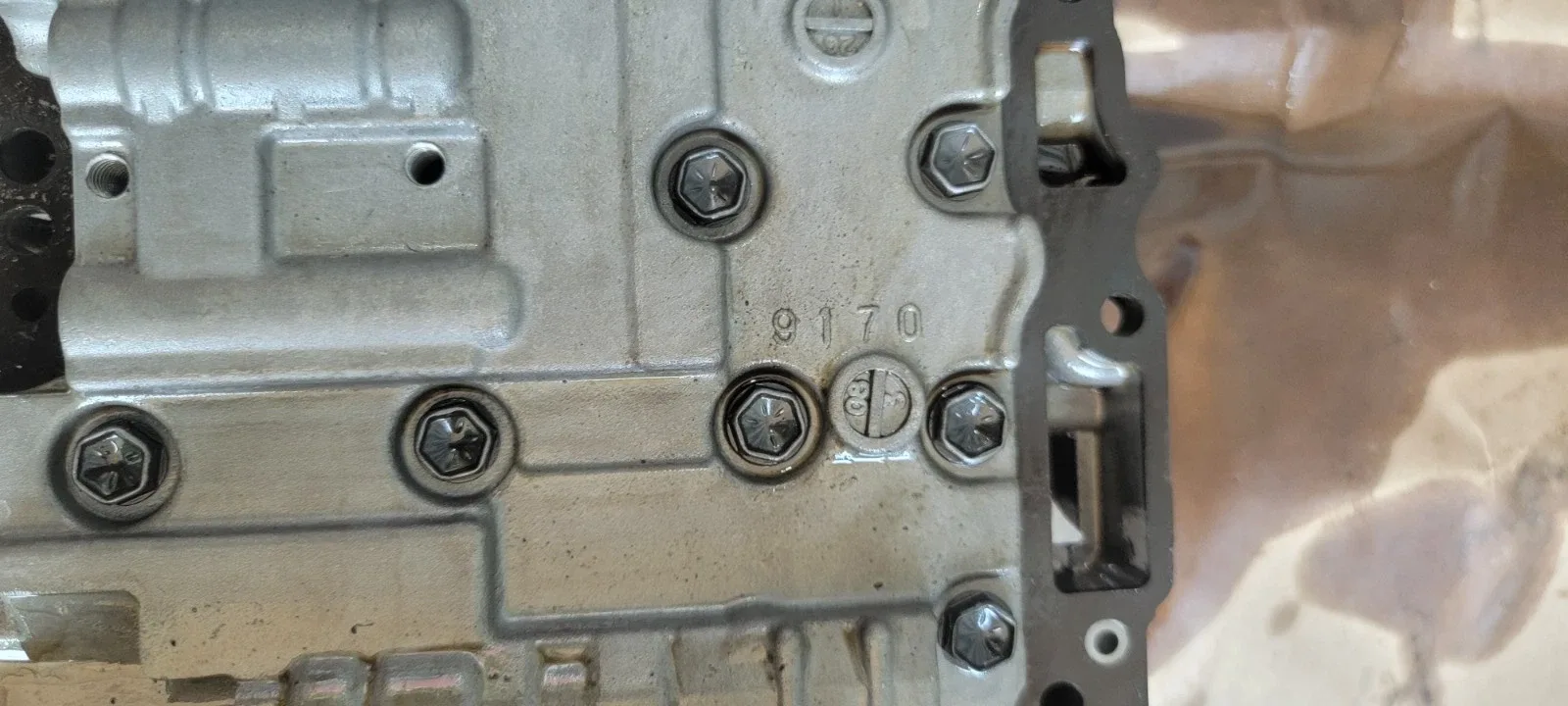 2008 Mini Cooper Clubman Valve Body 9173 T7 image 3