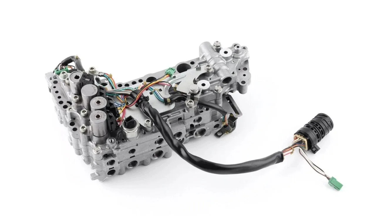 Nissan Murano/Maxima/Quest CVT Valve Body JF010E 317051XE1A image 2