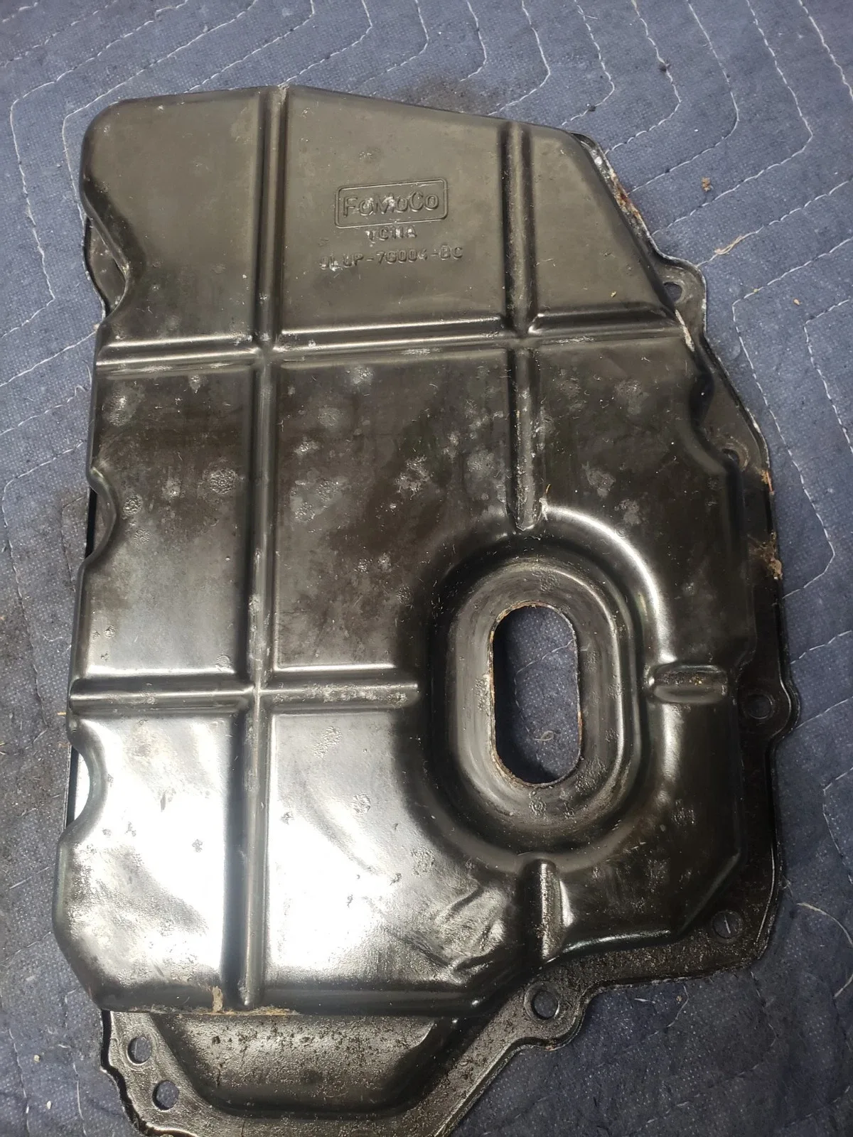 2011 Ford Escape Automatic Transmission Oil Pan Assembly - OEM Used image 2