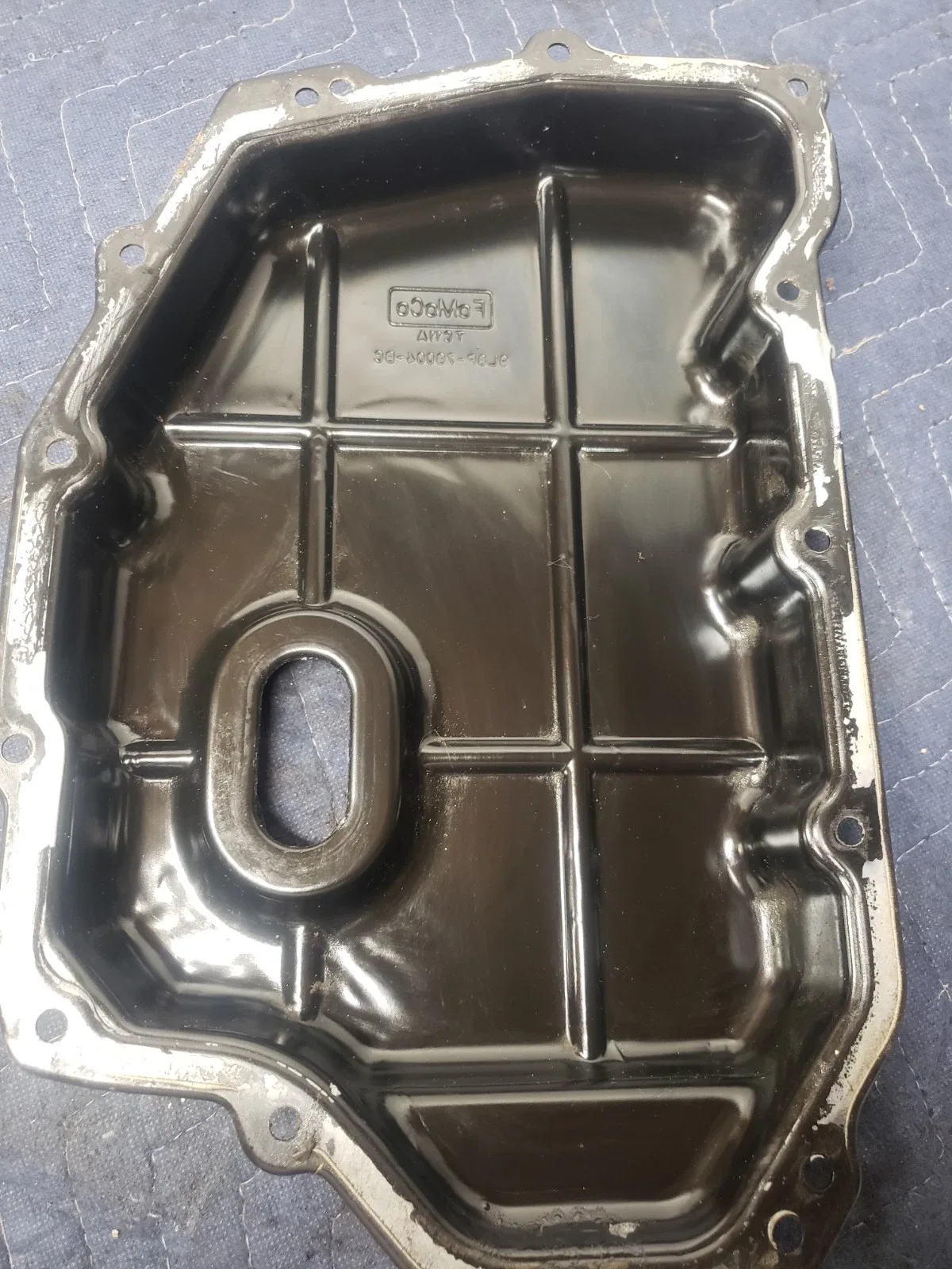 2011 Ford Escape Automatic Transmission Oil Pan Assembly - OEM Used image 3