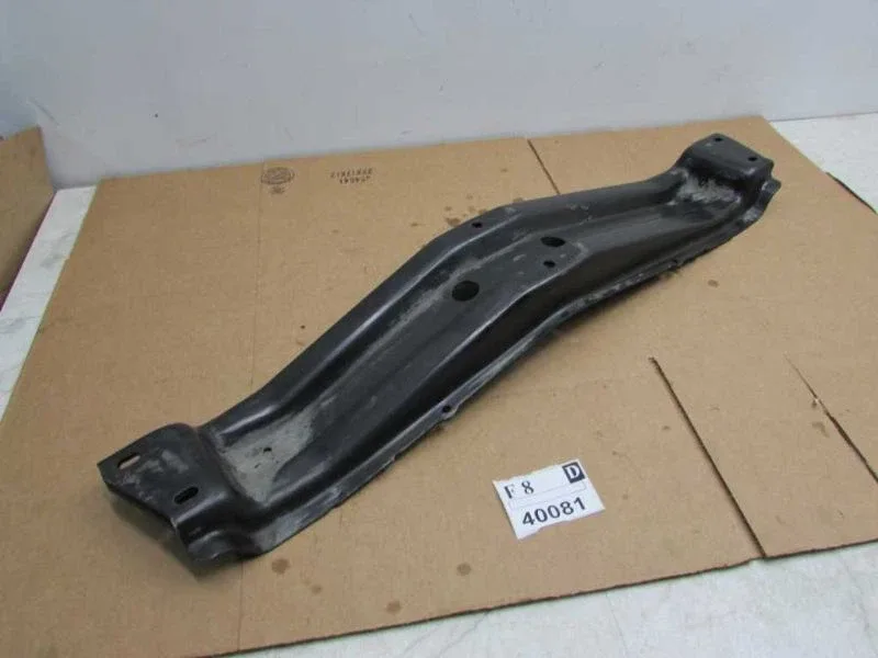 1998-2005 Mercedes-Benz ML320 Rear Transmission Support Mount Bracket MPN 1632400002 image 2