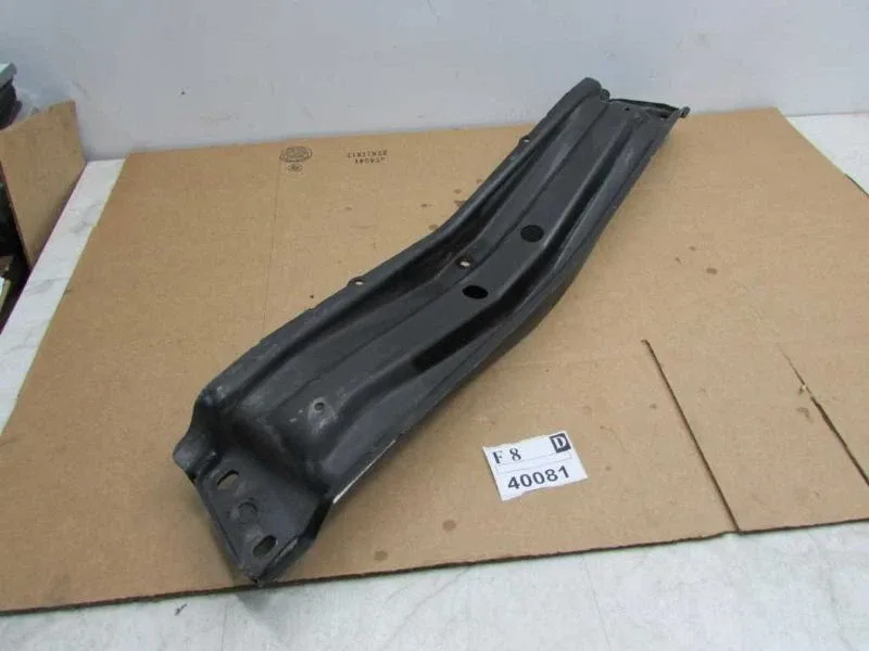 1998-2005 Mercedes-Benz ML320 Rear Transmission Support Mount Bracket MPN 1632400002 image 3