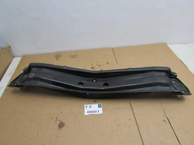 1998-2005 Mercedes-Benz ML320 Rear Transmission Support Mount Bracket MPN 1632400002 image 4