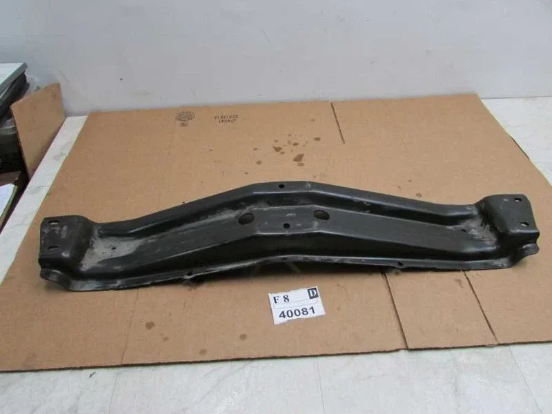 1998-2005 Mercedes-Benz ML320 Rear Transmission Support Mount Bracket MPN 1632400002