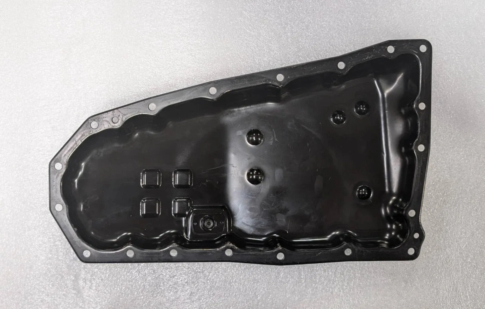 RE0F10D JF016E CVT Oil Pan (21 Hole) Nissan Rogue Sentra 2.0L 2.5L 31390-3VX0A