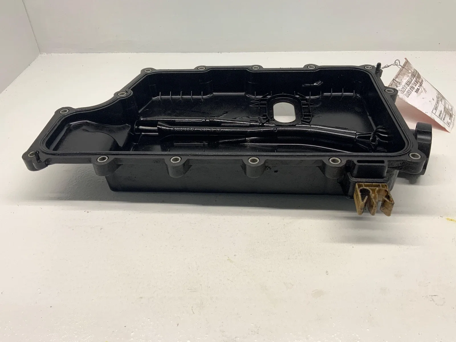 2008 Saturn Outlook Tansmission Oil Pan MY9 6 Speed AT Fwd 3.6L V6 image 2