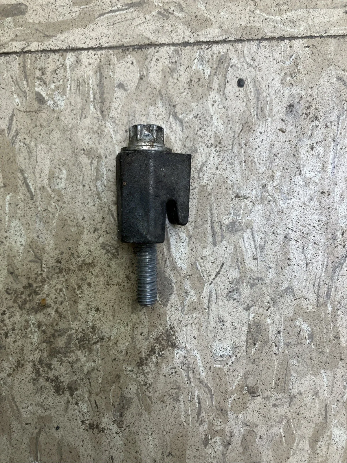Mercedes 722.9 7G Automatic Transmission Oil Pan bolt hardware screw clip