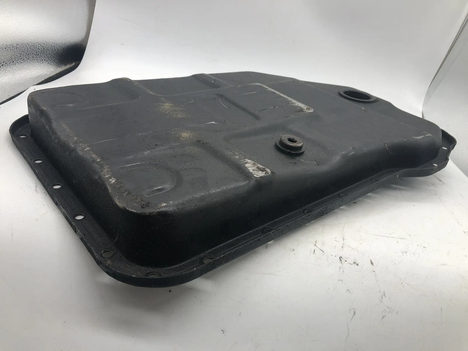 01V Audi VW Transmission Oil Pan OEM image 4