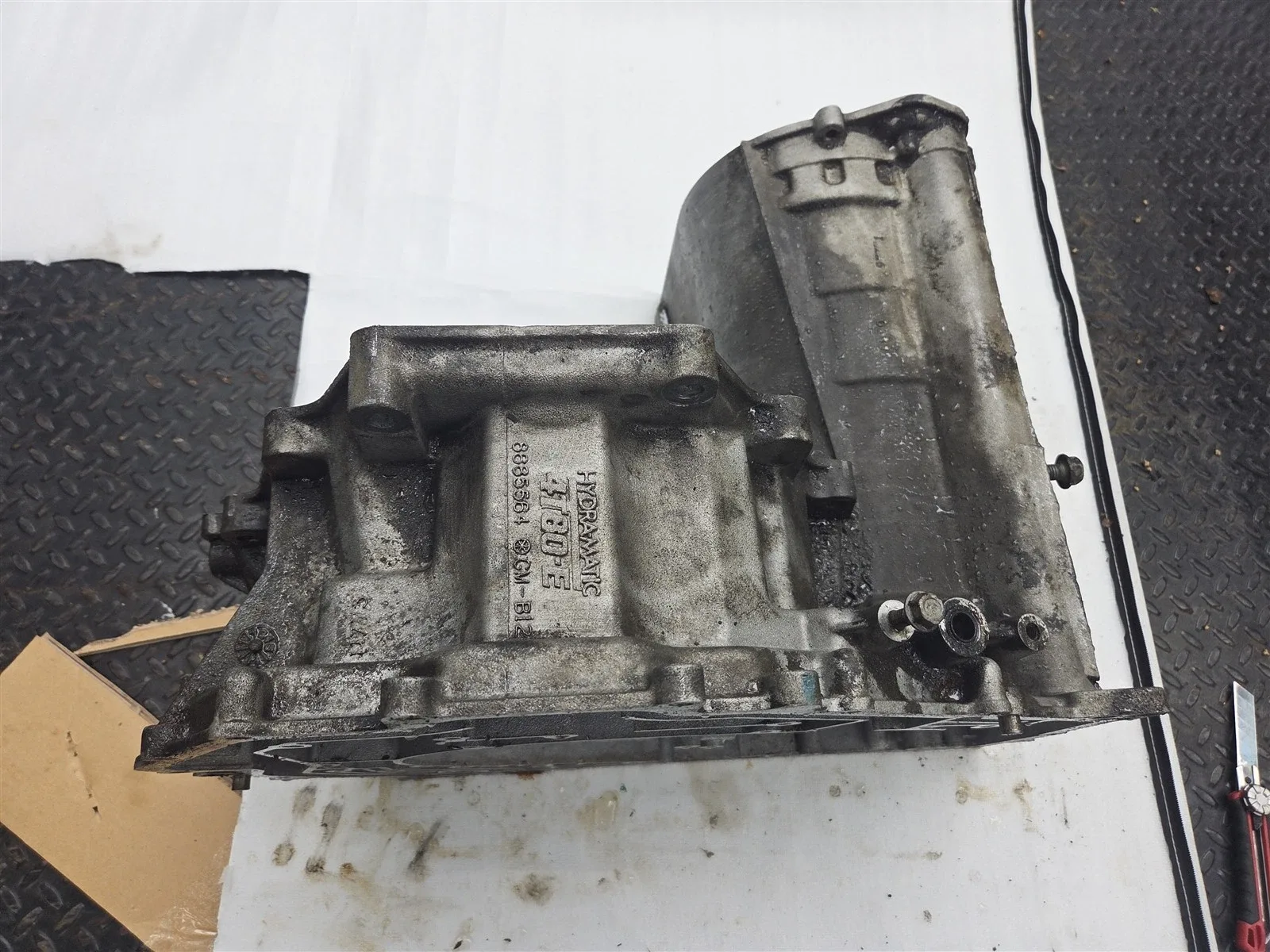 2006-2011 Cadillac DTS Buick Lucerne 4T80E Automatic Transmission Case Only image 2