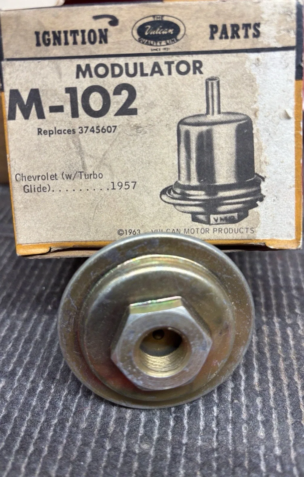 1957 Chevrolet Turbo Glide Valve Body Modulator 3745607 image 2